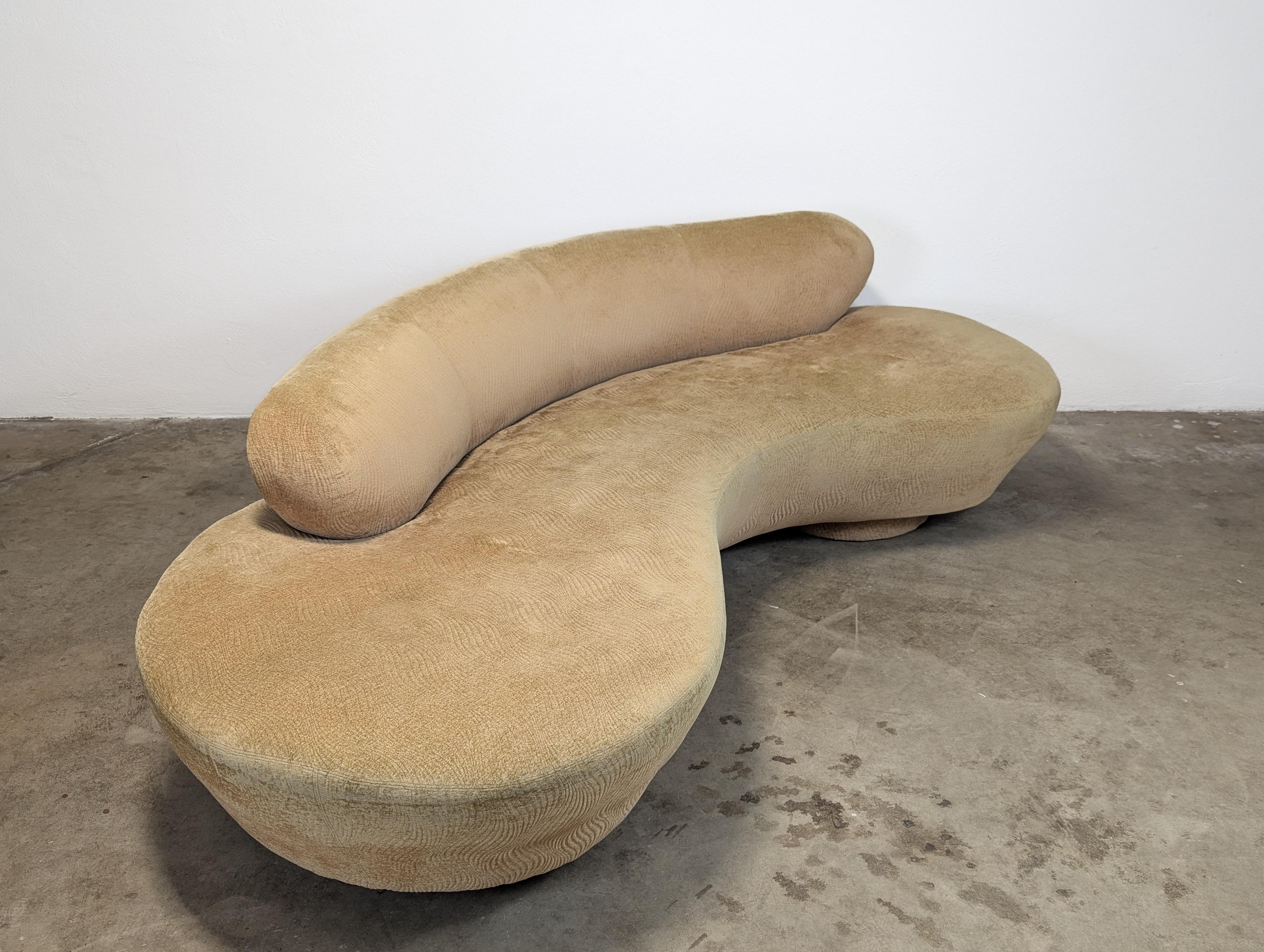 Vladimir Kagan Sofá Nube Serpentina para Direccional en venta 1
