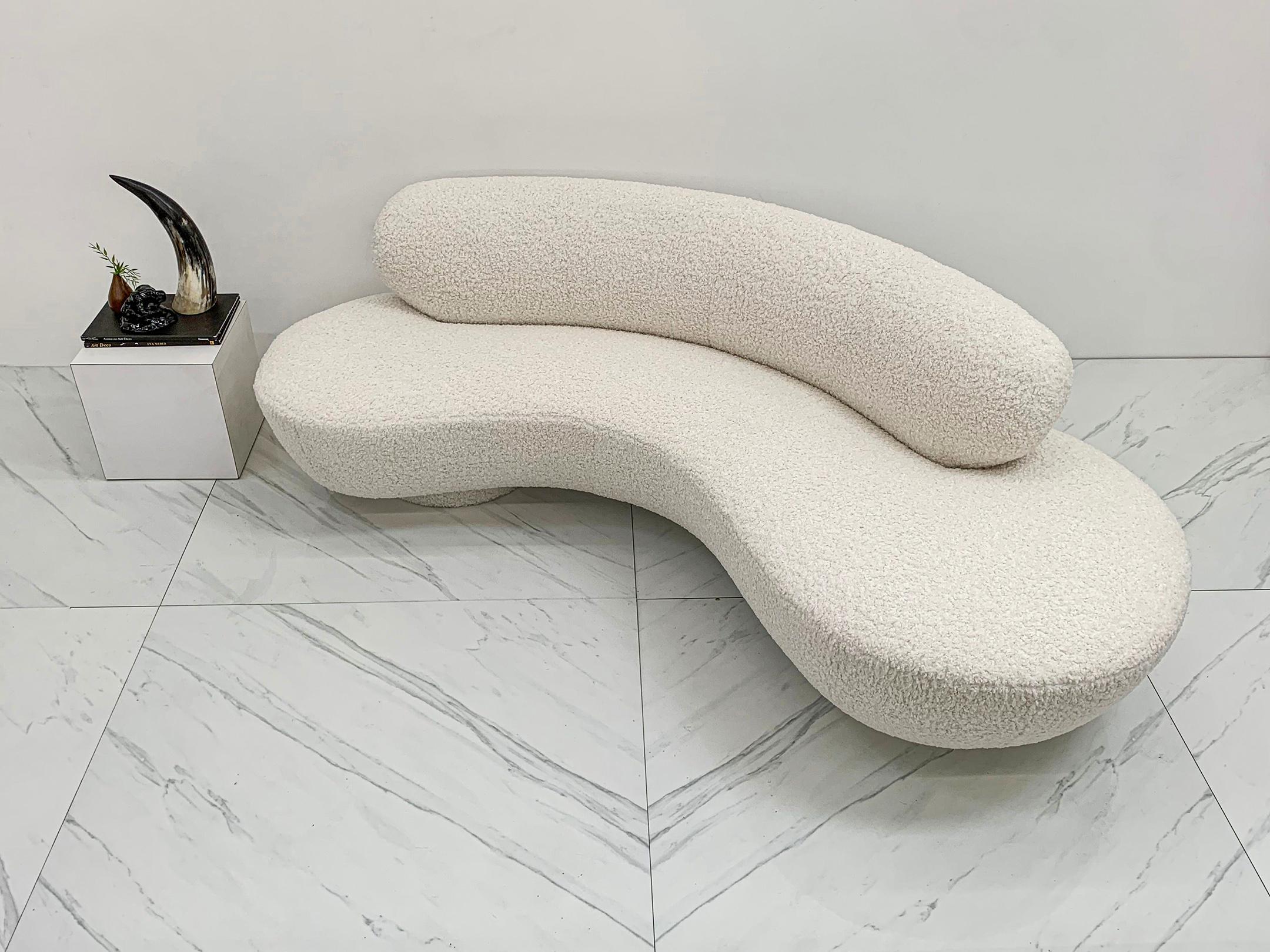Late 20th Century Vladimir Kagan Serpentine Cloud Sofa for Directional in Heavy Boucle