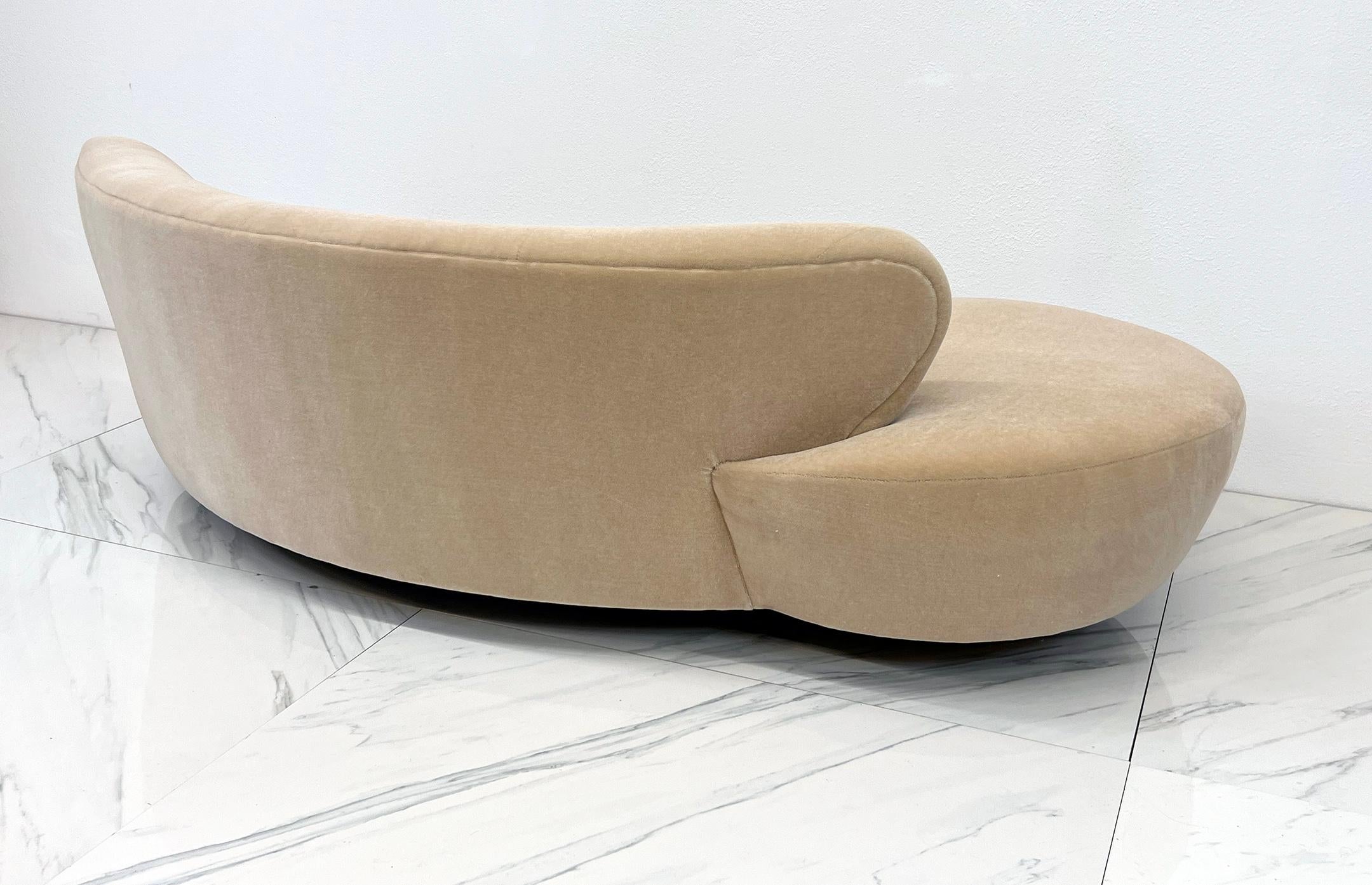 Modern Vladimir Kagan Serpentine Cloud Sofa for Directional in Tan Mohair
