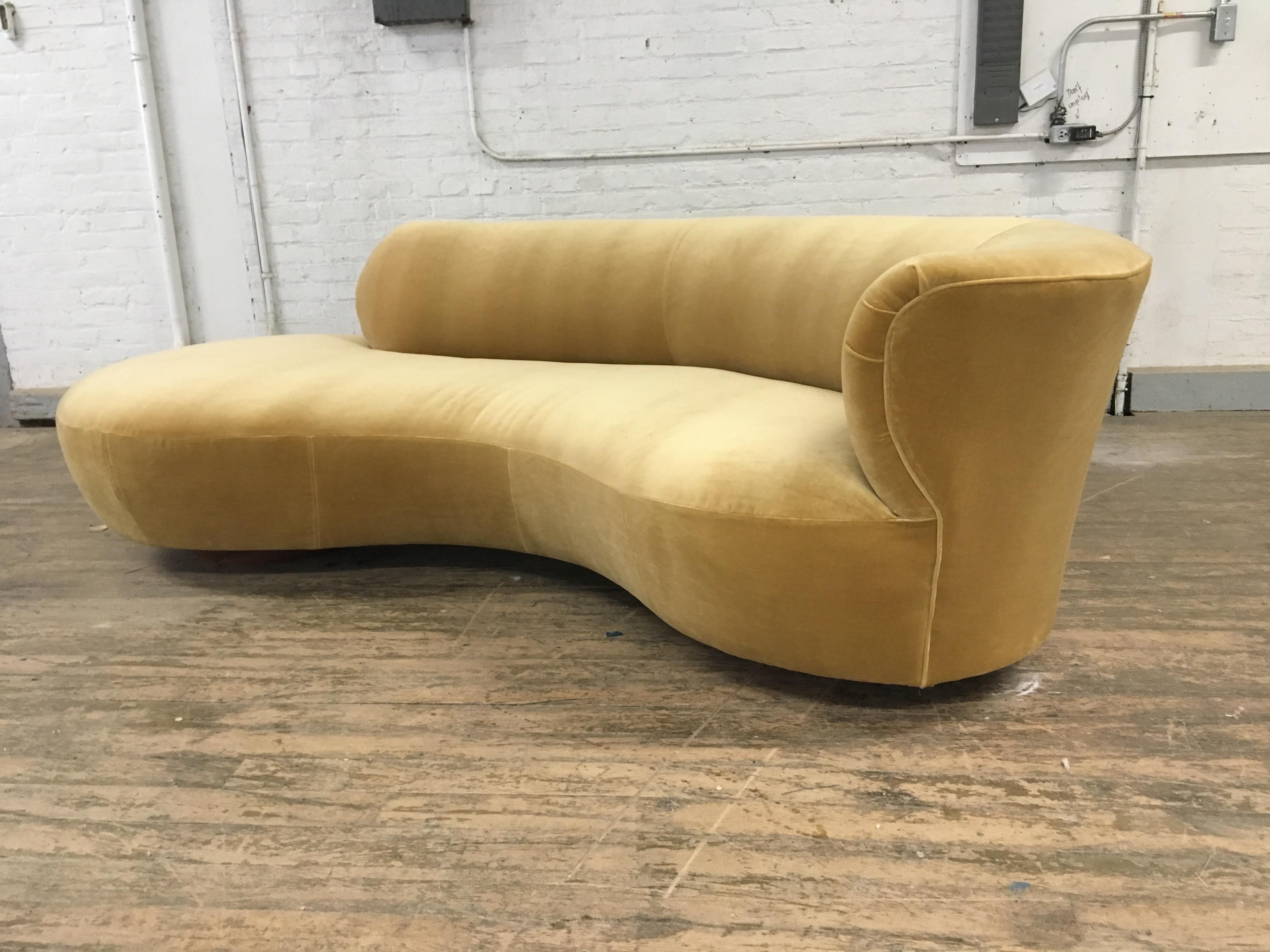 Vladimir Kagan Style Serpentine Cloud Sofa in Camel Velvet In Excellent Condition For Sale In Providence, RI