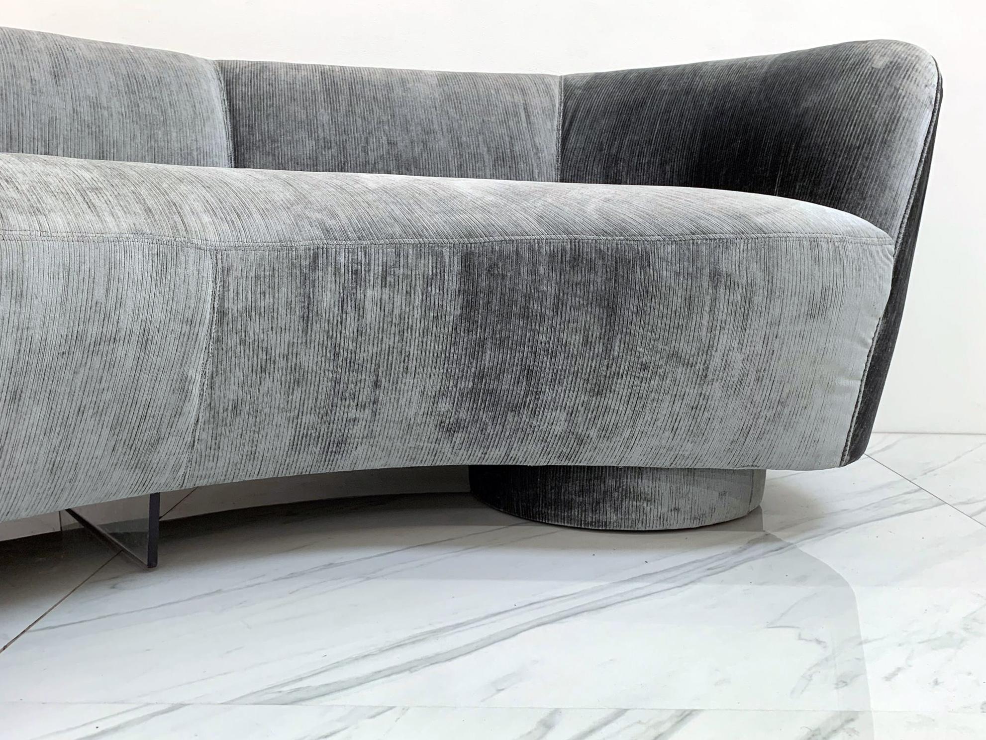 Vladimir Kagan Serpentine Cloud Sofa in Grey Chenille, 1990's 4