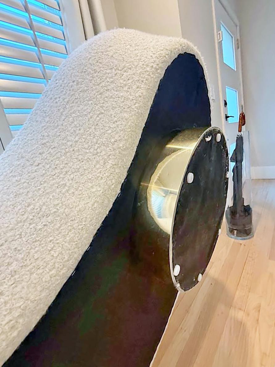 Mid-Century Modern Vladimir Kagan Serpentine Cloud Sofa & Pouf in Boucle and Brass, Directional en vente