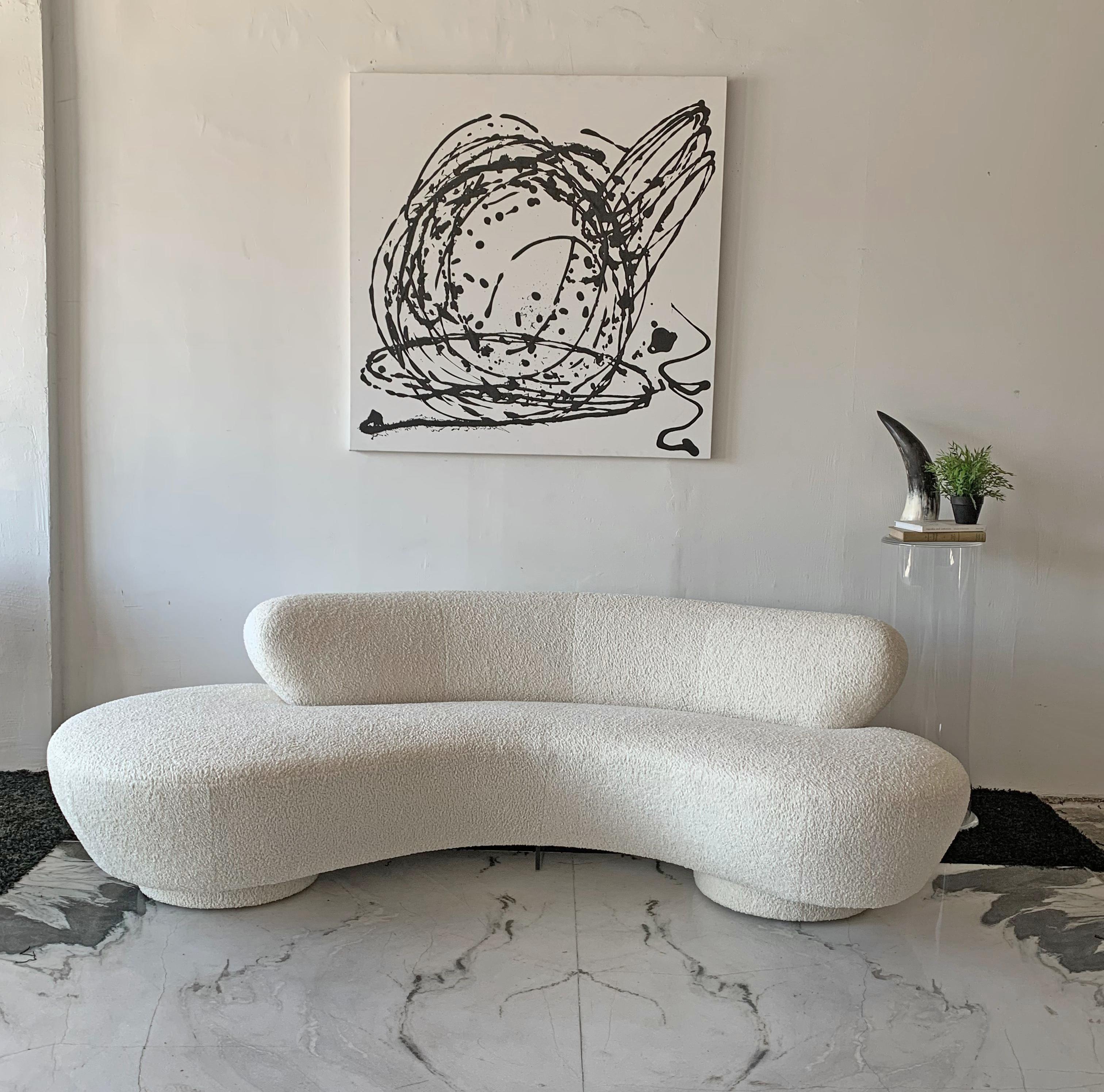 This Vladimir Kagan sofa is absolutely stunning! It’s obvious why Vladimir Kagan furniture is more in demand than ever. This show-stopping Kagan sofa is not only a visual feast; the sofa features a curvy biomorphic design that's not only chic and