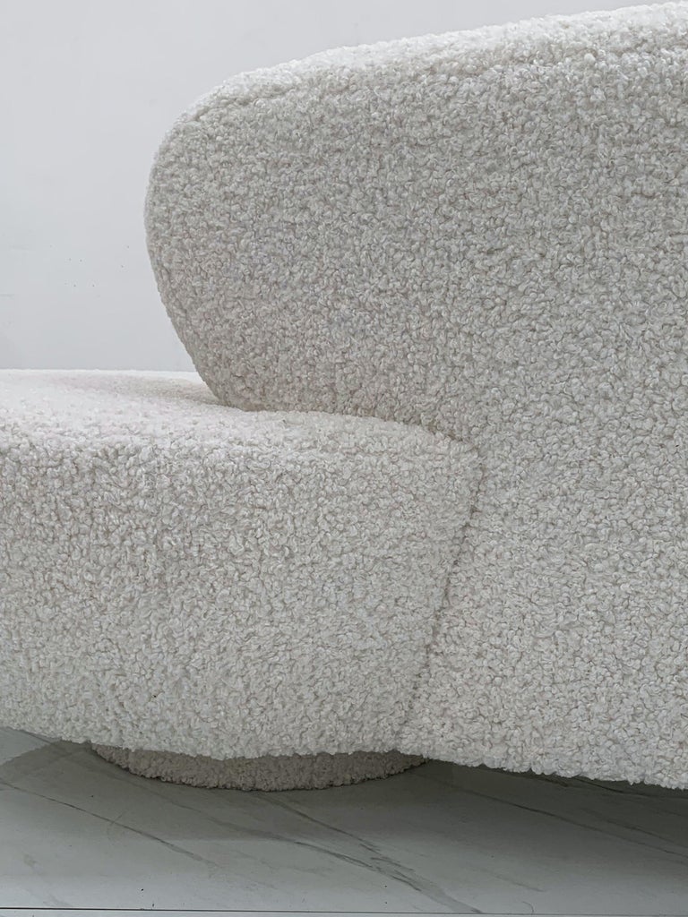 Late 20th Century Vladimir Kagan Serpentine Cloud Sofas in Ivory Boucle, a Pair, Directional For Sale