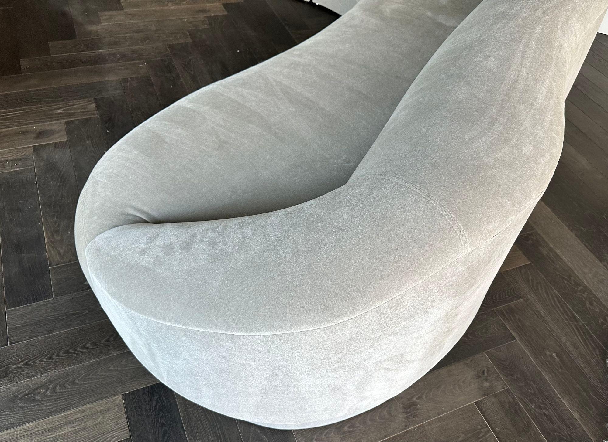 American Vladimir Kagan Serpentine Sectional Sofa, 1990