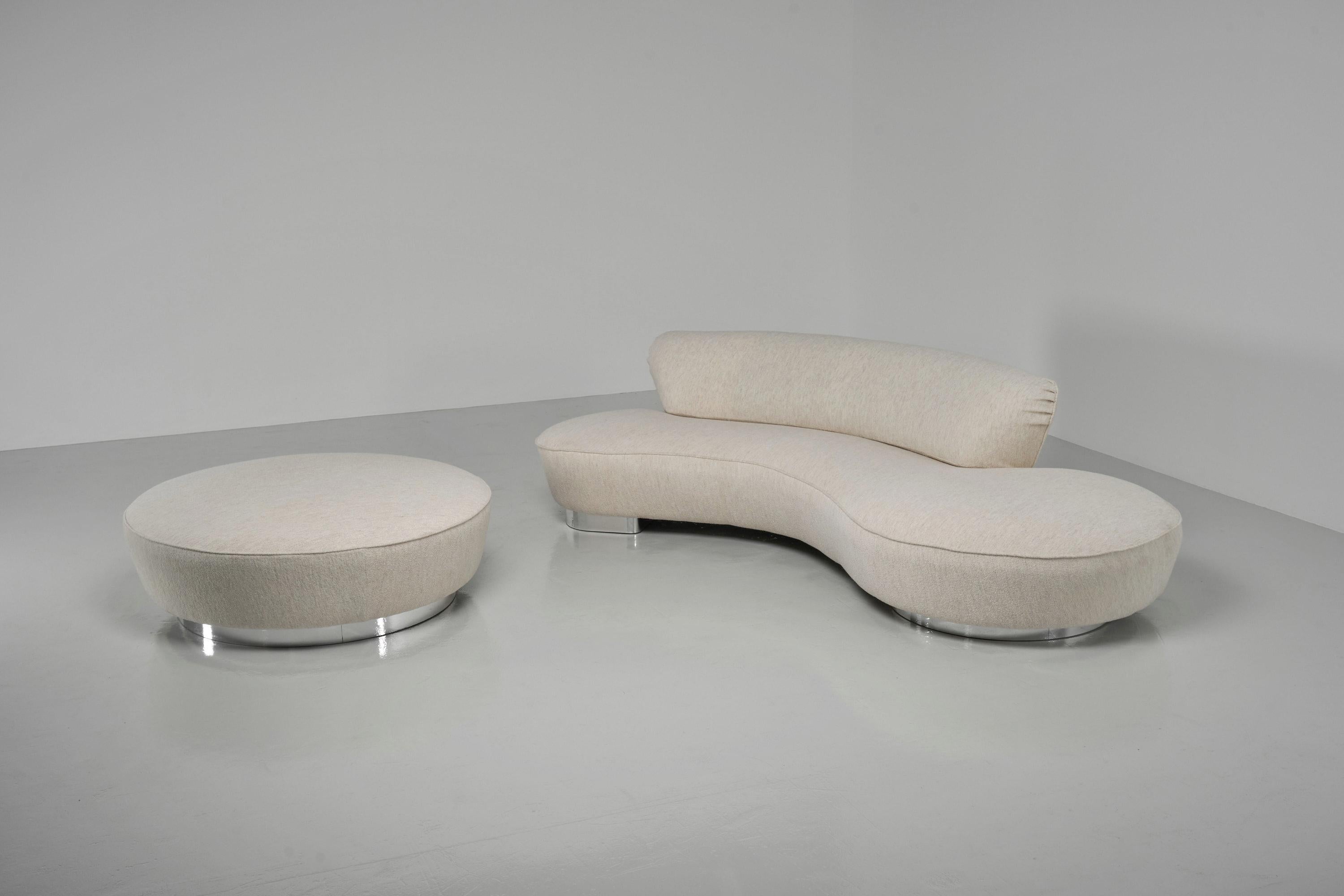 Very nice large and iconic sculptural lounge sofa and poof designed by Vladimir Kagan and manufactured by Directional, United States 1999. This boomerang shaped sofa is also called cloud sofa sometimes, well with this cloudy fabric we totally feel