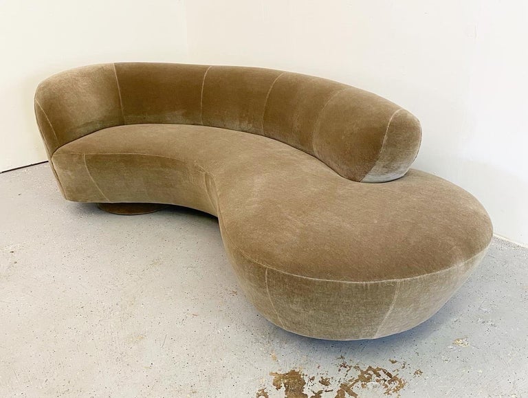 Mid-Century Modern Vladimir Kagan Serpentine Sofa by Directional For Sale
