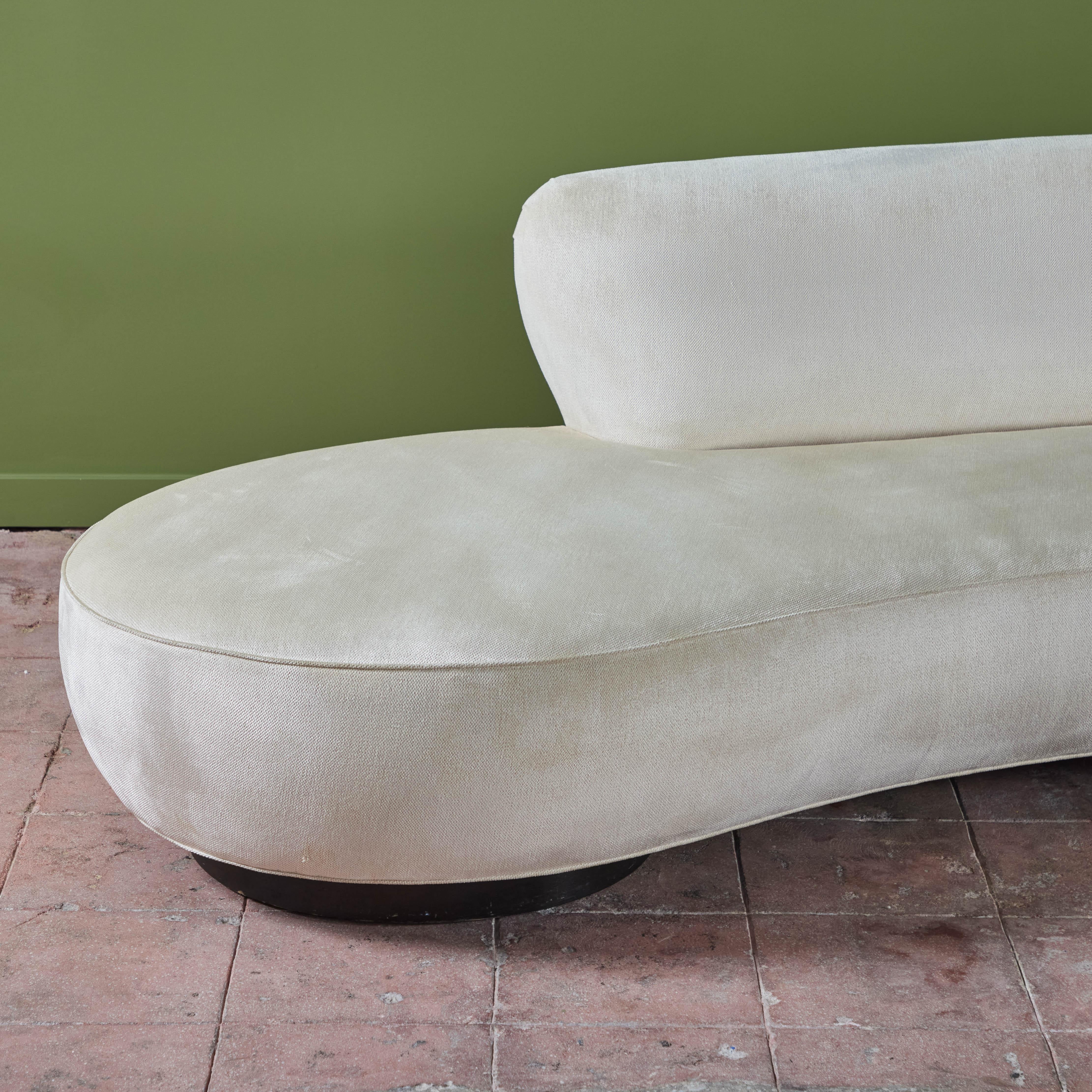 Vladimir Kagan Serpentine Sofa For Sale 3
