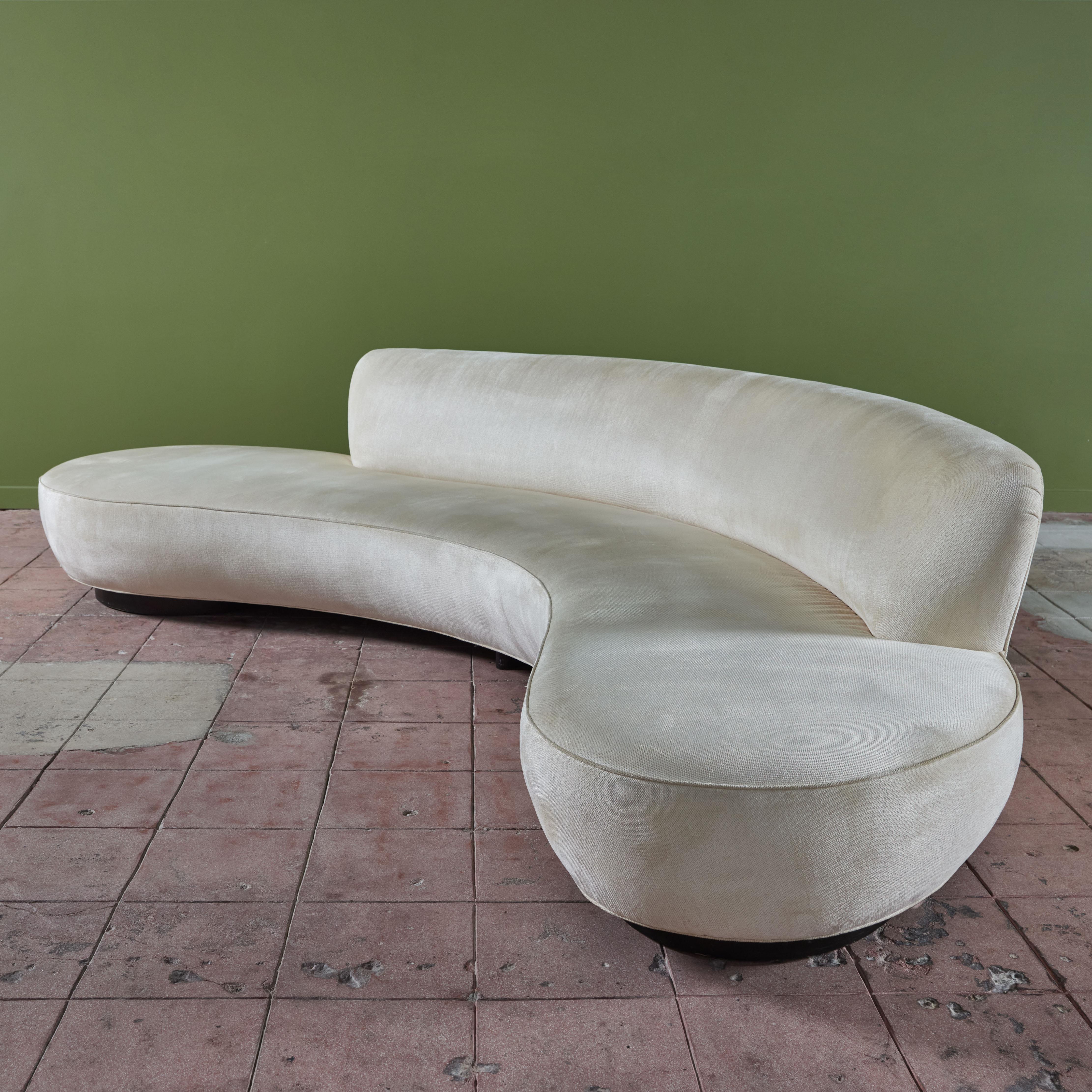 Mid-Century Modern Vladimir Kagan Serpentine Sofa For Sale