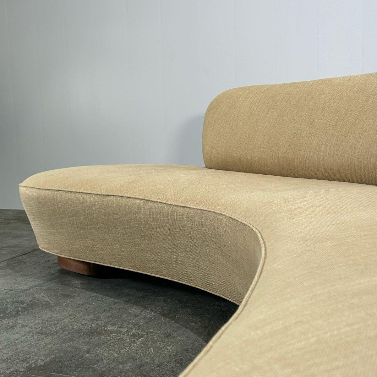 German Vladimir Kagan Serpentine Sofa For Sale