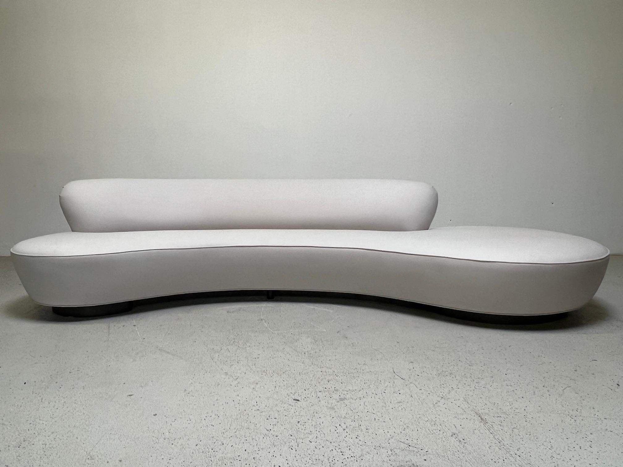 Serpentinen-Sofa von Vladimir Kagan  (Stoff) im Angebot