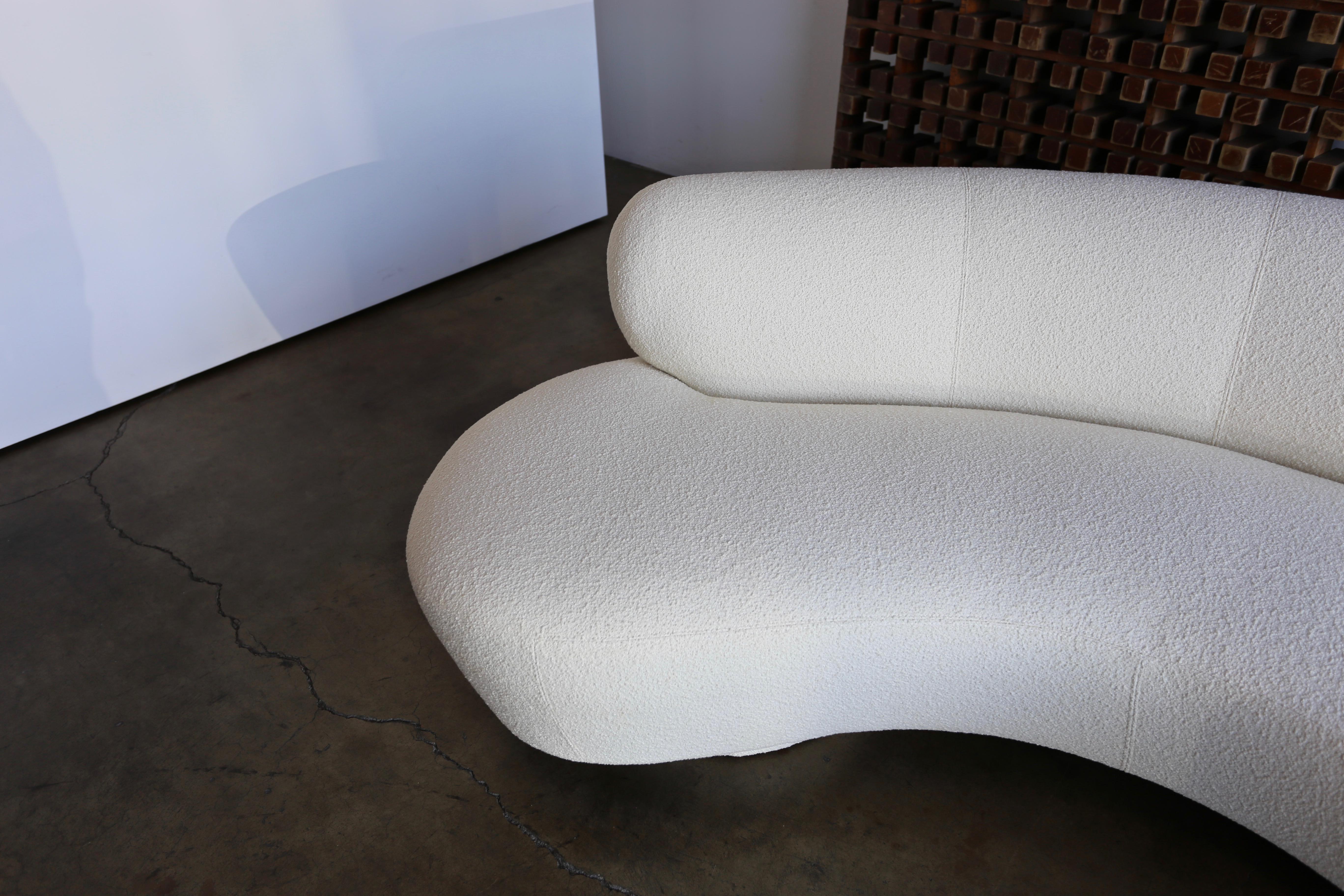 Vladimir Kagan Serpentine Sofa In Good Condition In Costa Mesa, CA