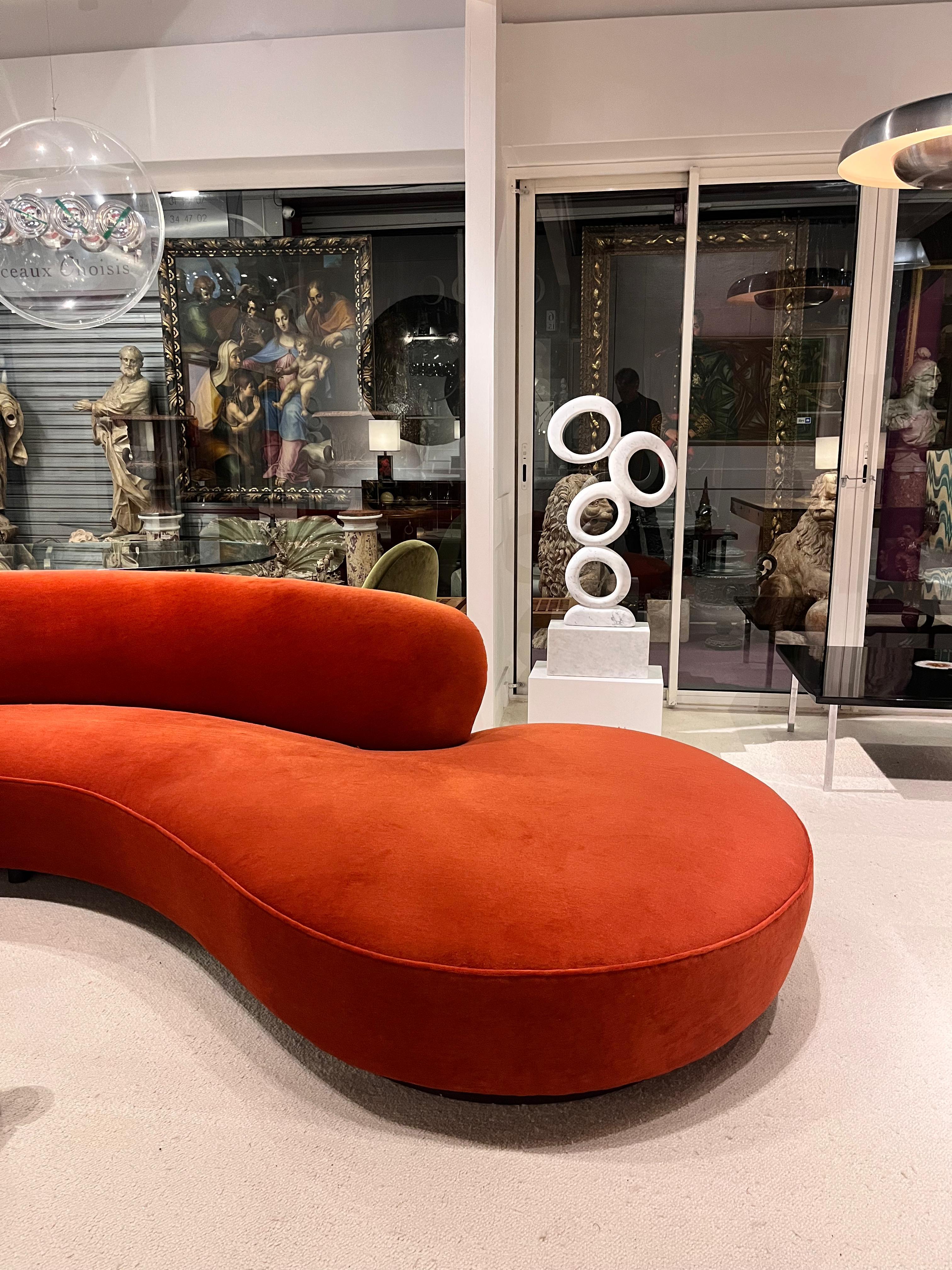 Fin du 20e siècle Vladimir Kagan “Serpentine” Sofa in Siena Mohair Velvet, USA, circa 1970 en vente