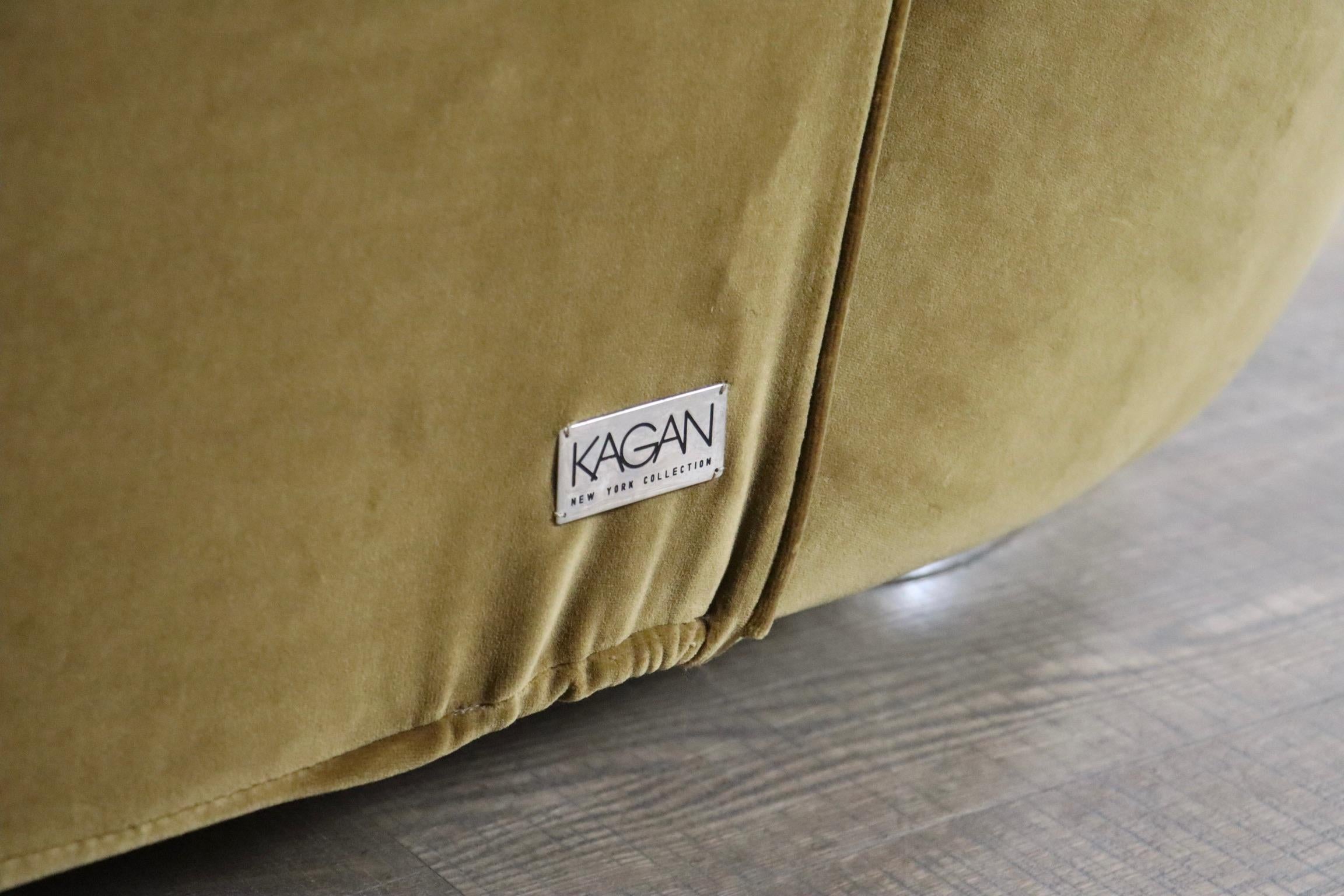 Vladimir Kagan serpentine sofa in velvet for Directional USA 1999 For Sale 12
