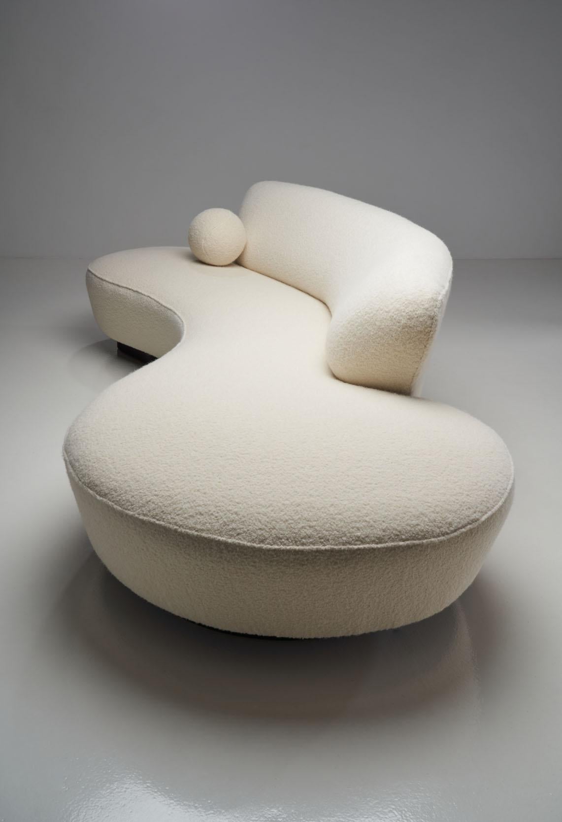 American Vladimir Kagan “Serpentine” Sofa, United States 1950s