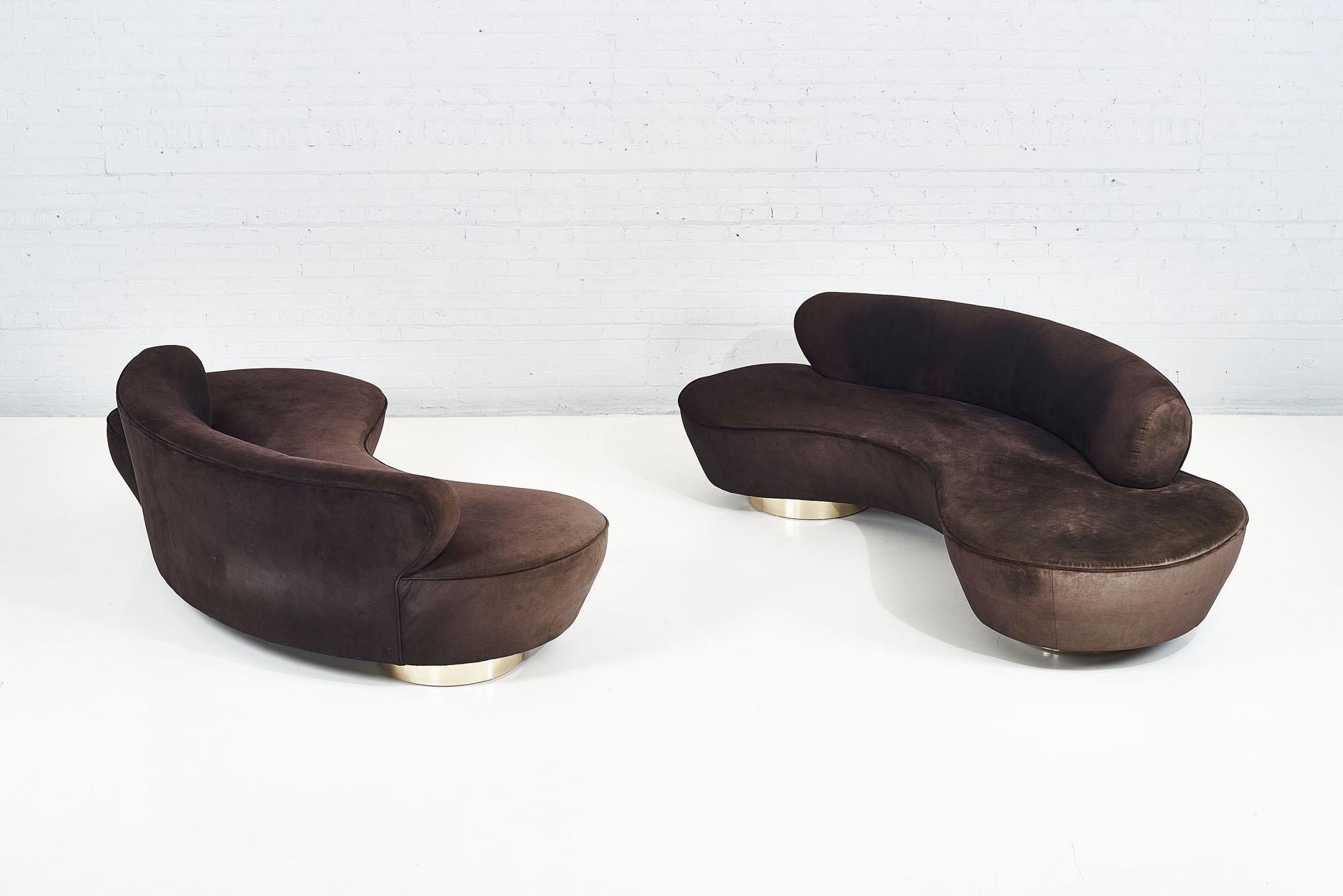 Vladimir Kagan Serpentine Sofas on Brass Bases 1