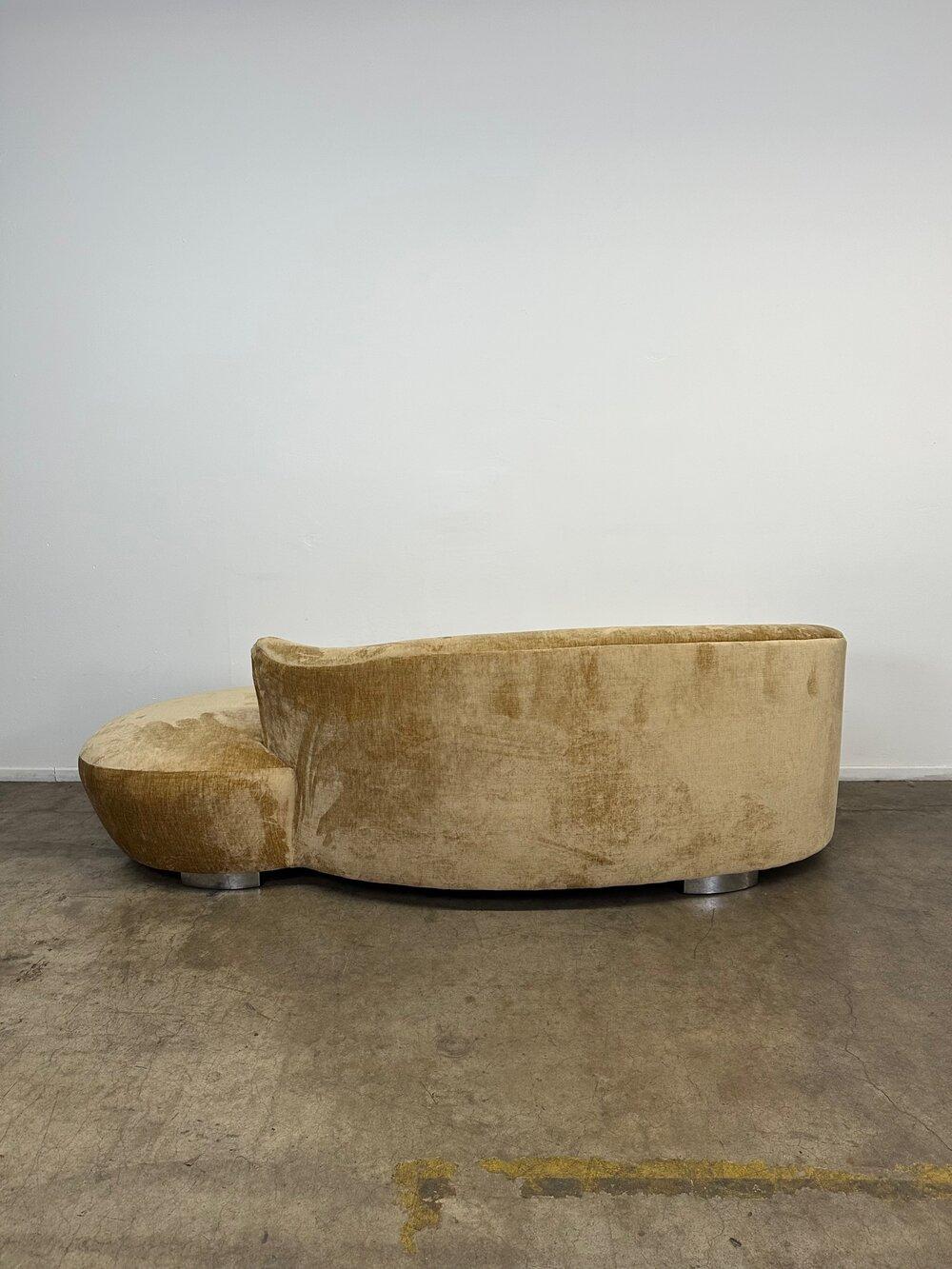 Vladimir Kagan Serpentine Style Sofa In Good Condition In Los Angeles, CA