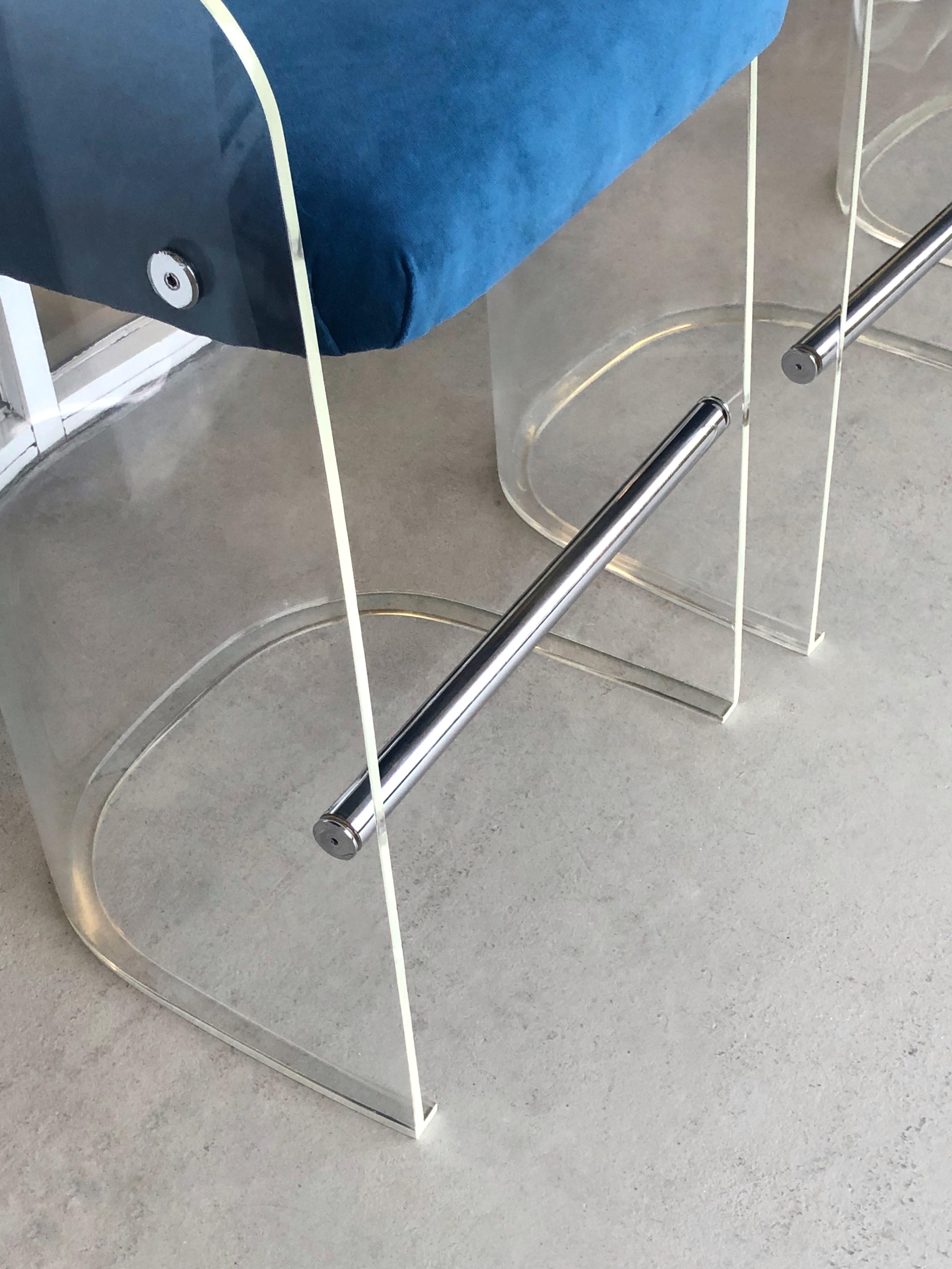 Vladimir Kagan Set of 4 Lucite Barstools, 1975 3