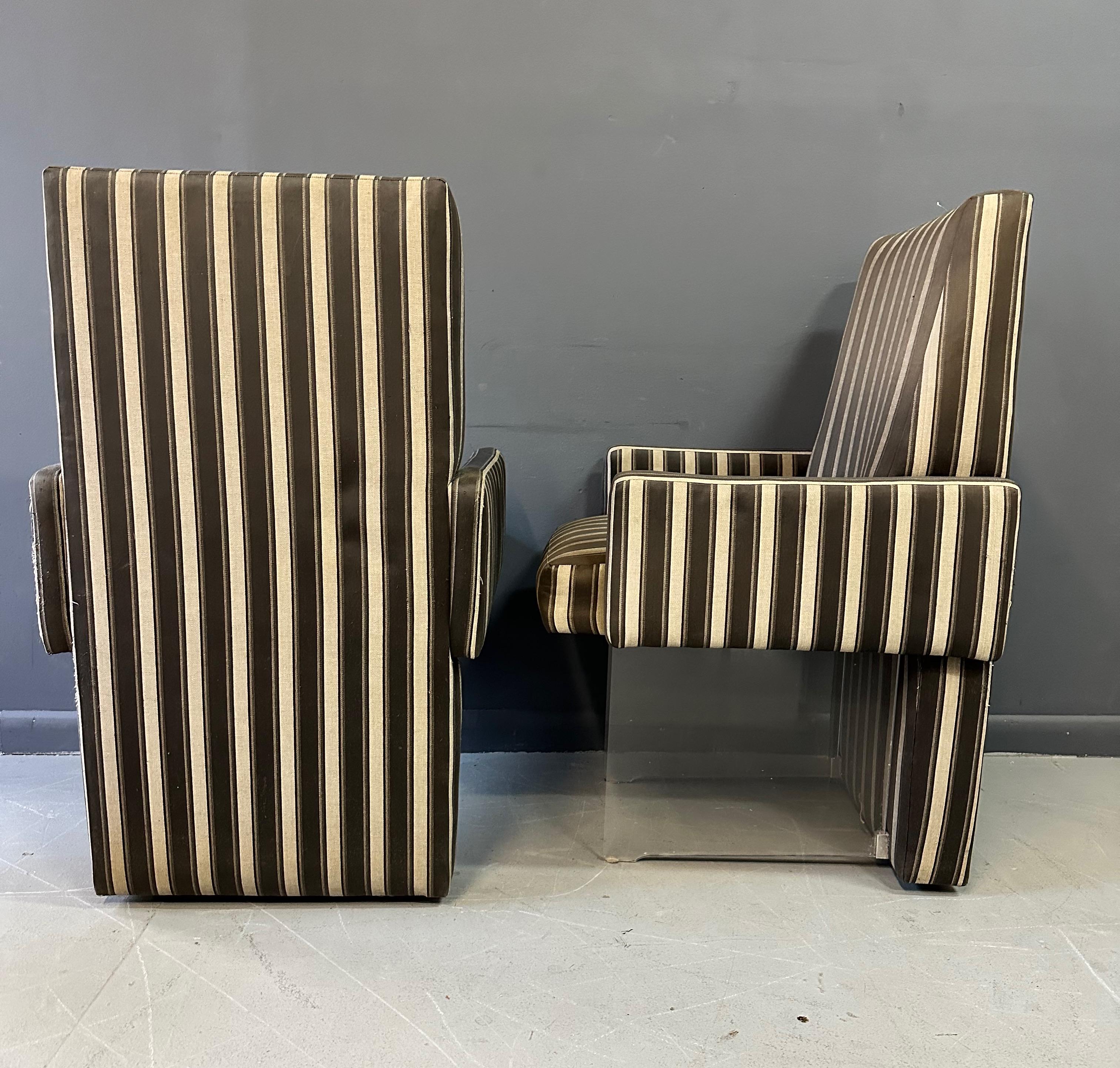 Vladimir Kagan lot de 6 chaises de salle à manger clos, 2 bras et 4 chaises d'appoint mi-siècle Bon état - En vente à Philadelphia, PA