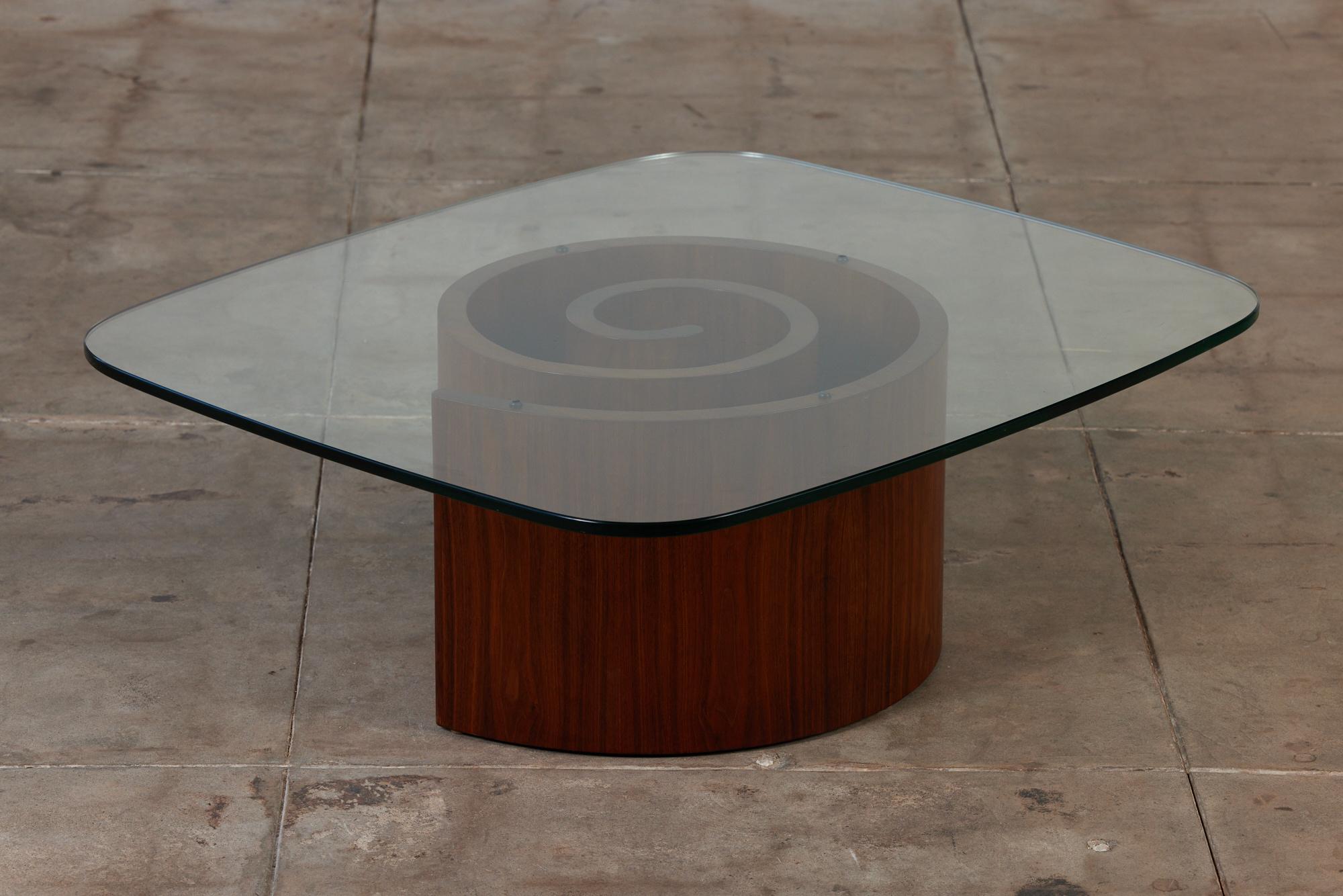 kagan snail table