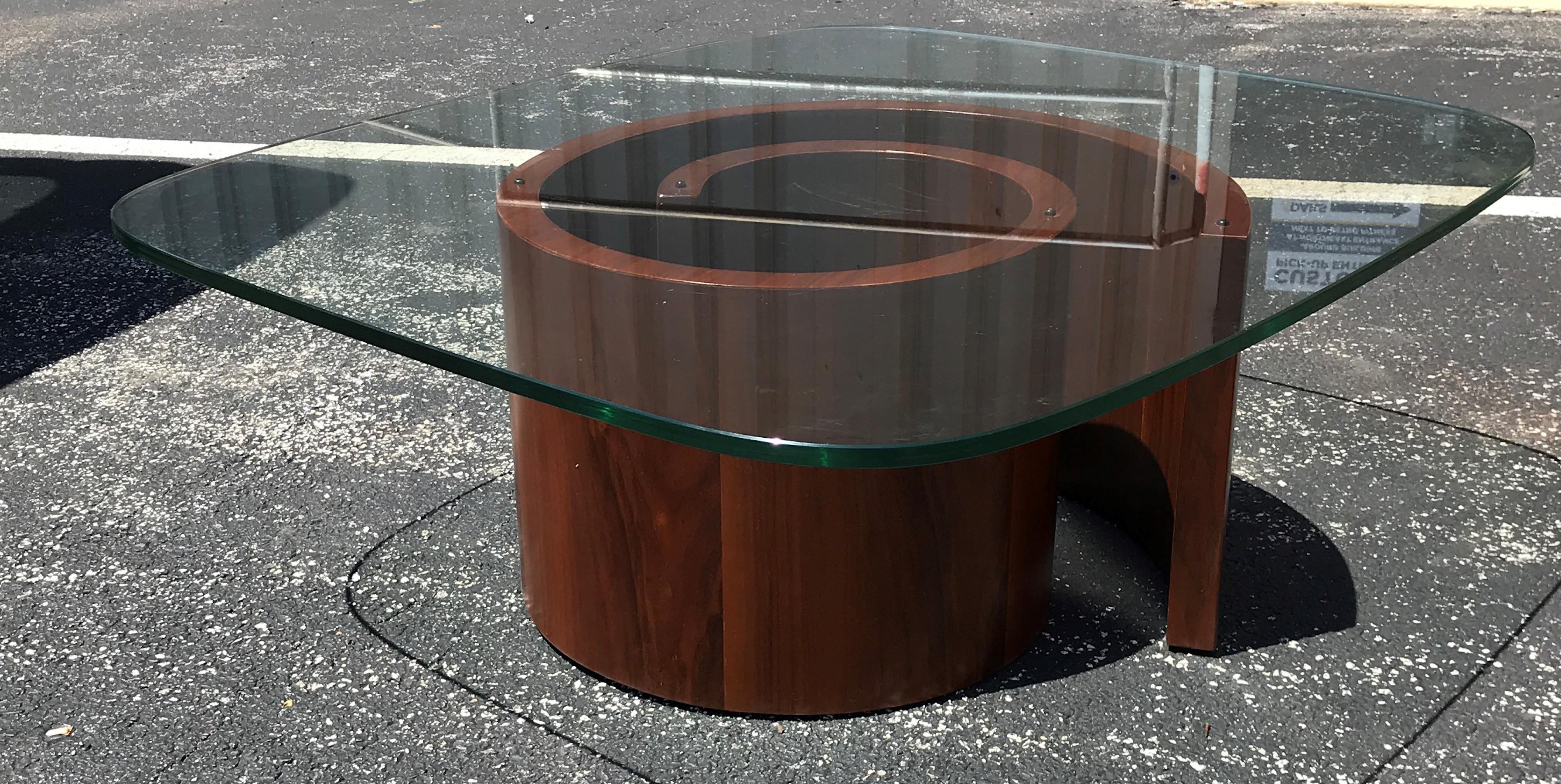 Vladimir Kagan snail coffee table, restored
with glass top, measures: 42” x 37” W x 15” H
Base only: 25” W x 23.25” D x 14.5” H.