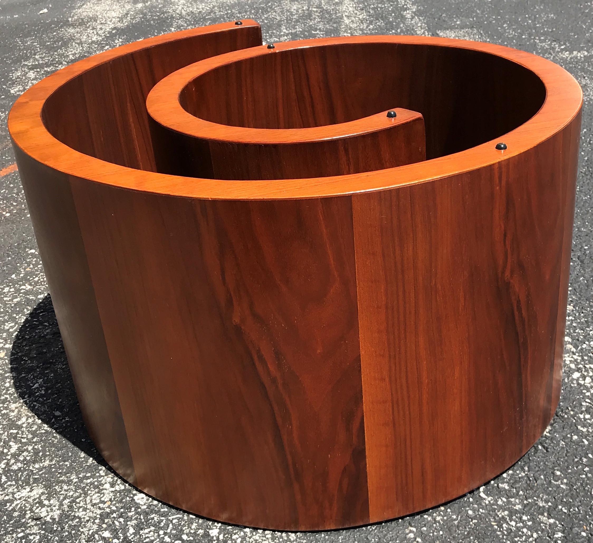 nsail coffee table