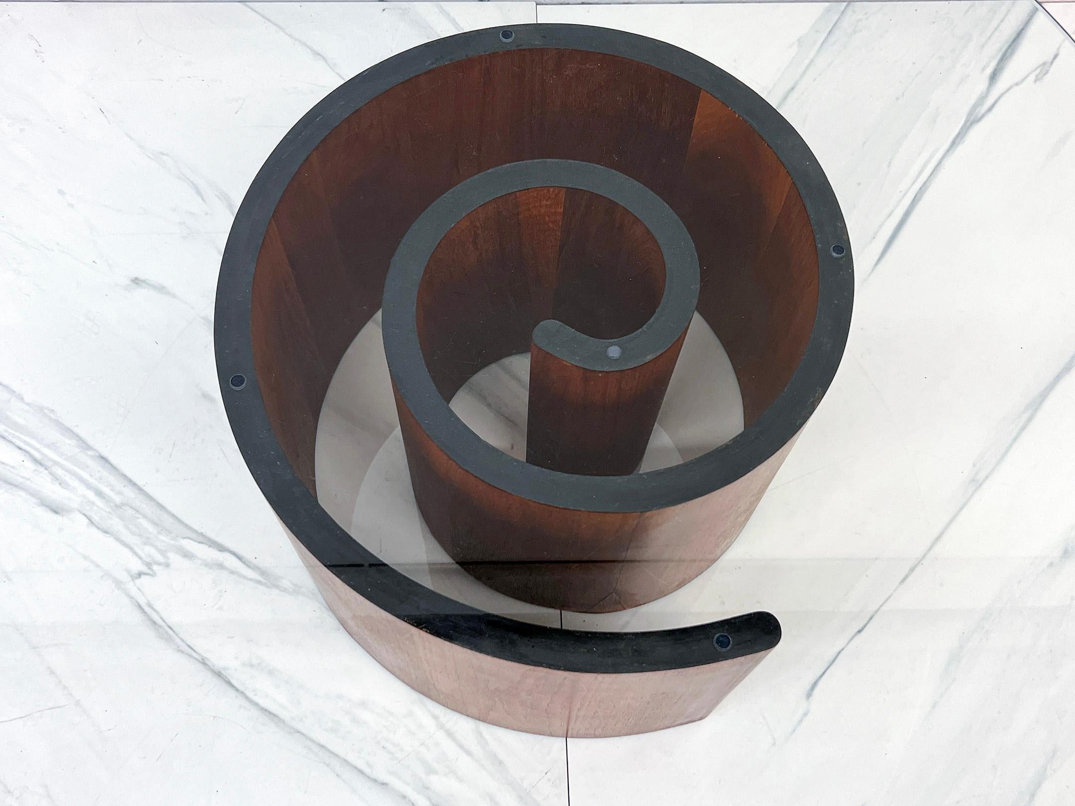 Vladimir Kagan Schnecken-Couchtisch, Nussbaum und Glas, 1960er Jahre (amerikanisch) im Angebot