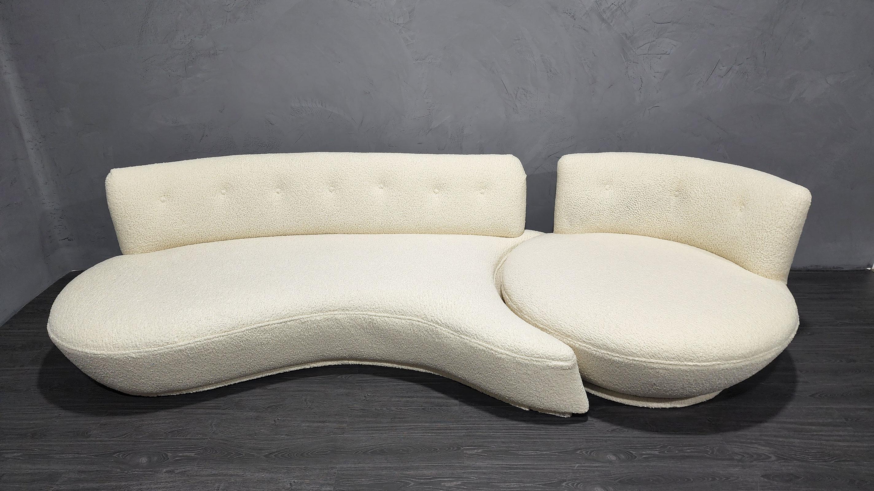 Vladimir Kagan Attributed Sofa and Swivel Chair In Good Condition For Sale In Dallas, TX