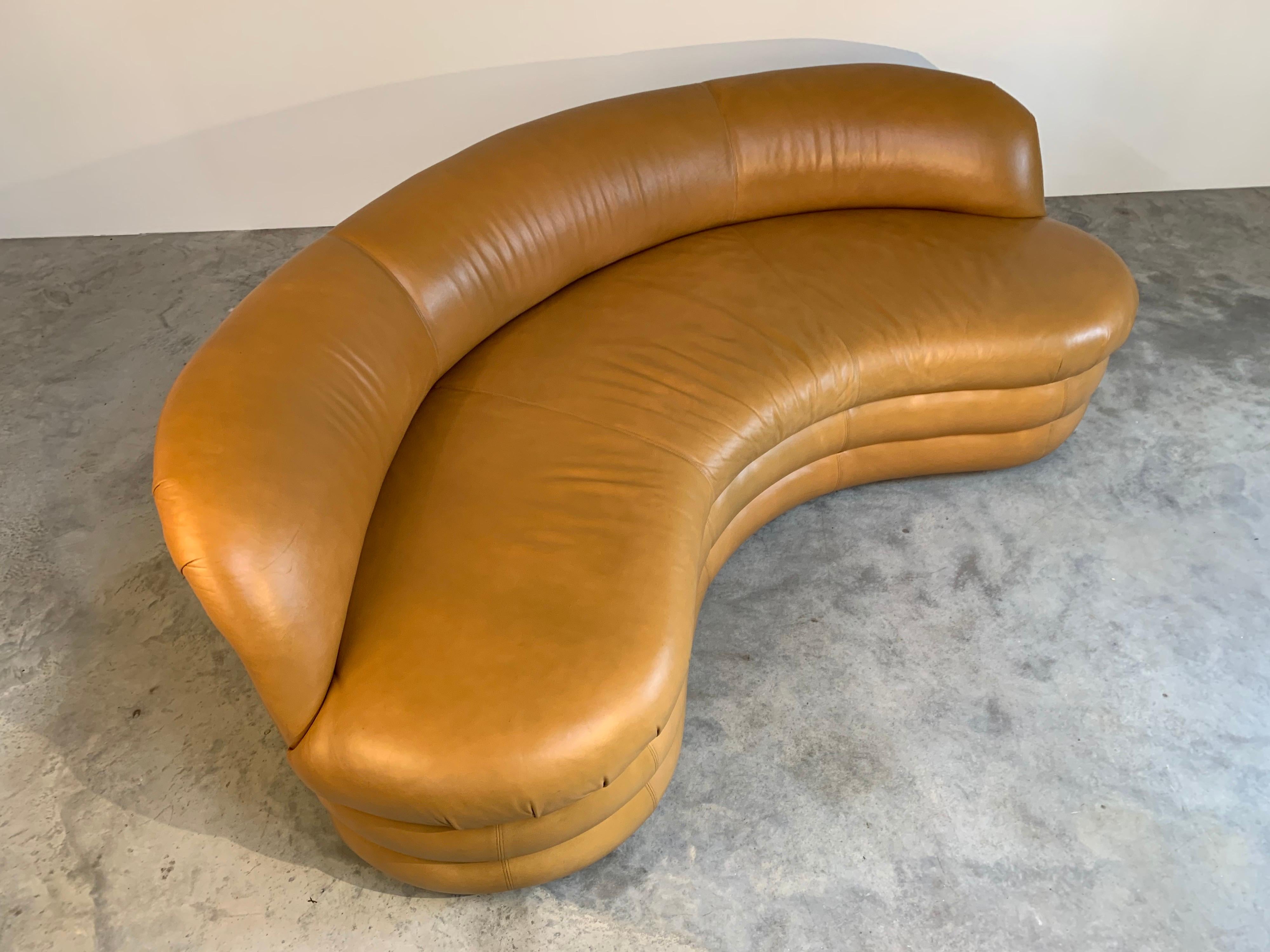 Vladimir Kagan Sofa for Directional Biomorphic Kidney Form in Caramel Leather In Good Condition In Southampton, NJ