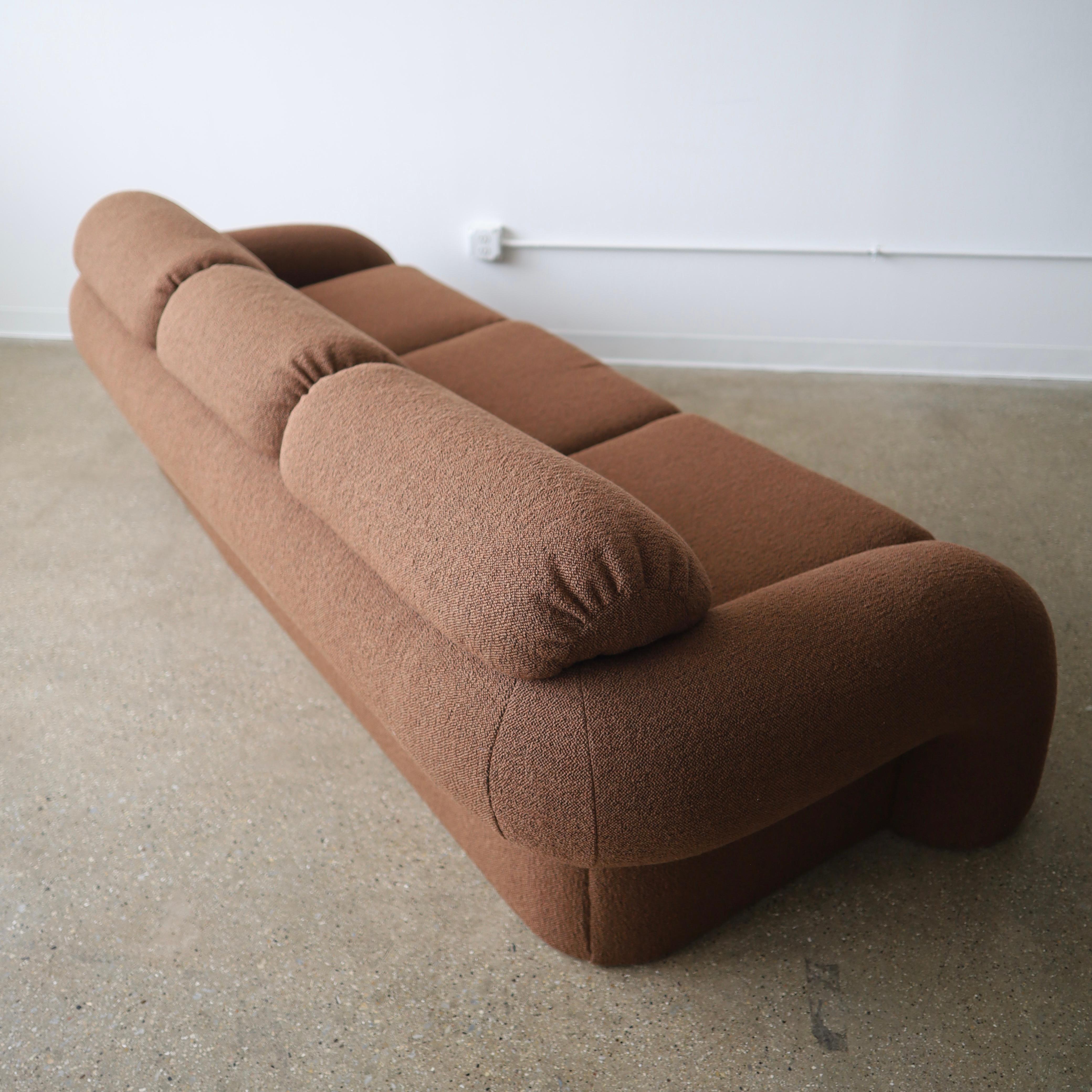 Vladimir Kagan Sofa for Preview In Good Condition For Sale In Chicago, IL