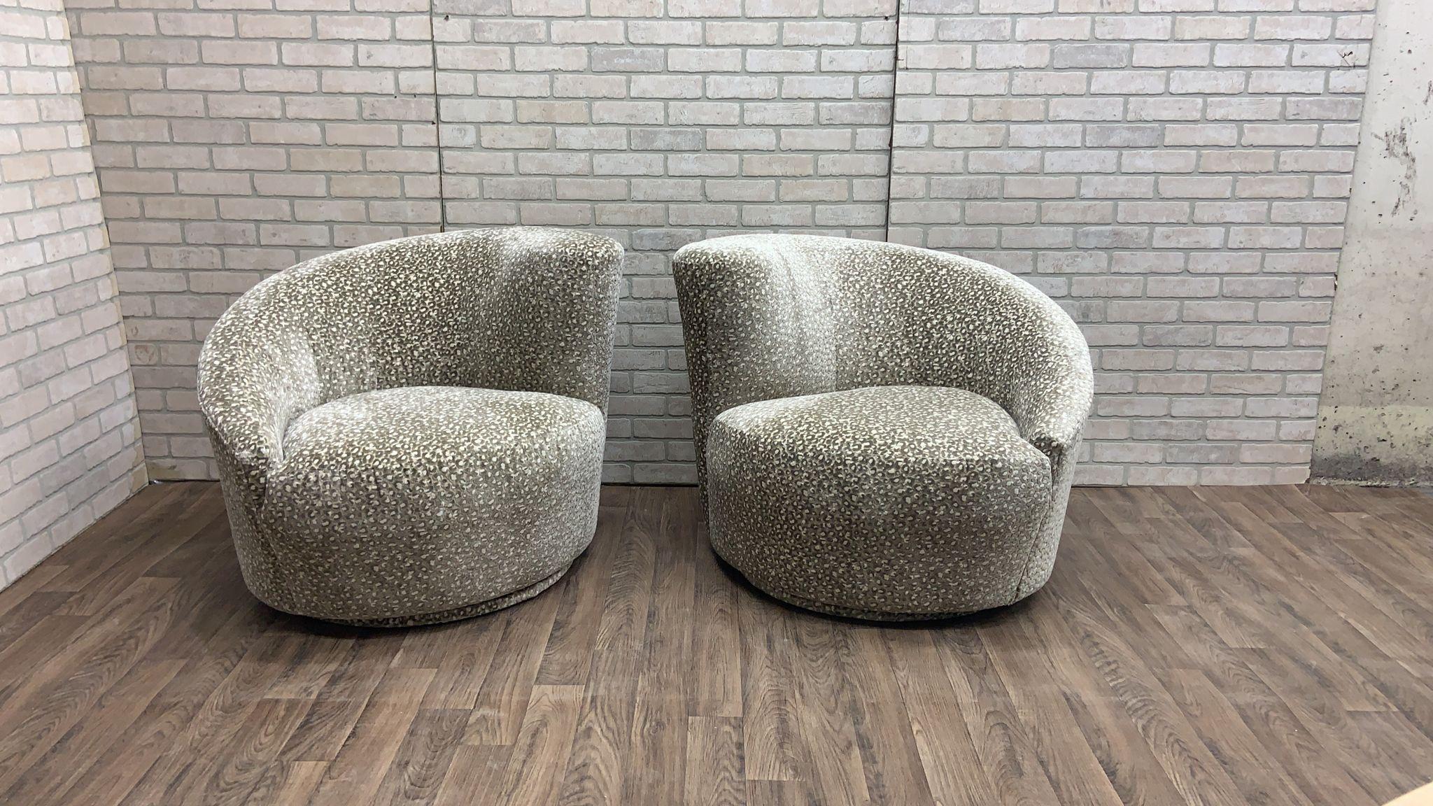 Vladimir Kagan Style Asymmetrical Swivel “Nautilus” Weiman Lounge Chairs - Pair For Sale 2