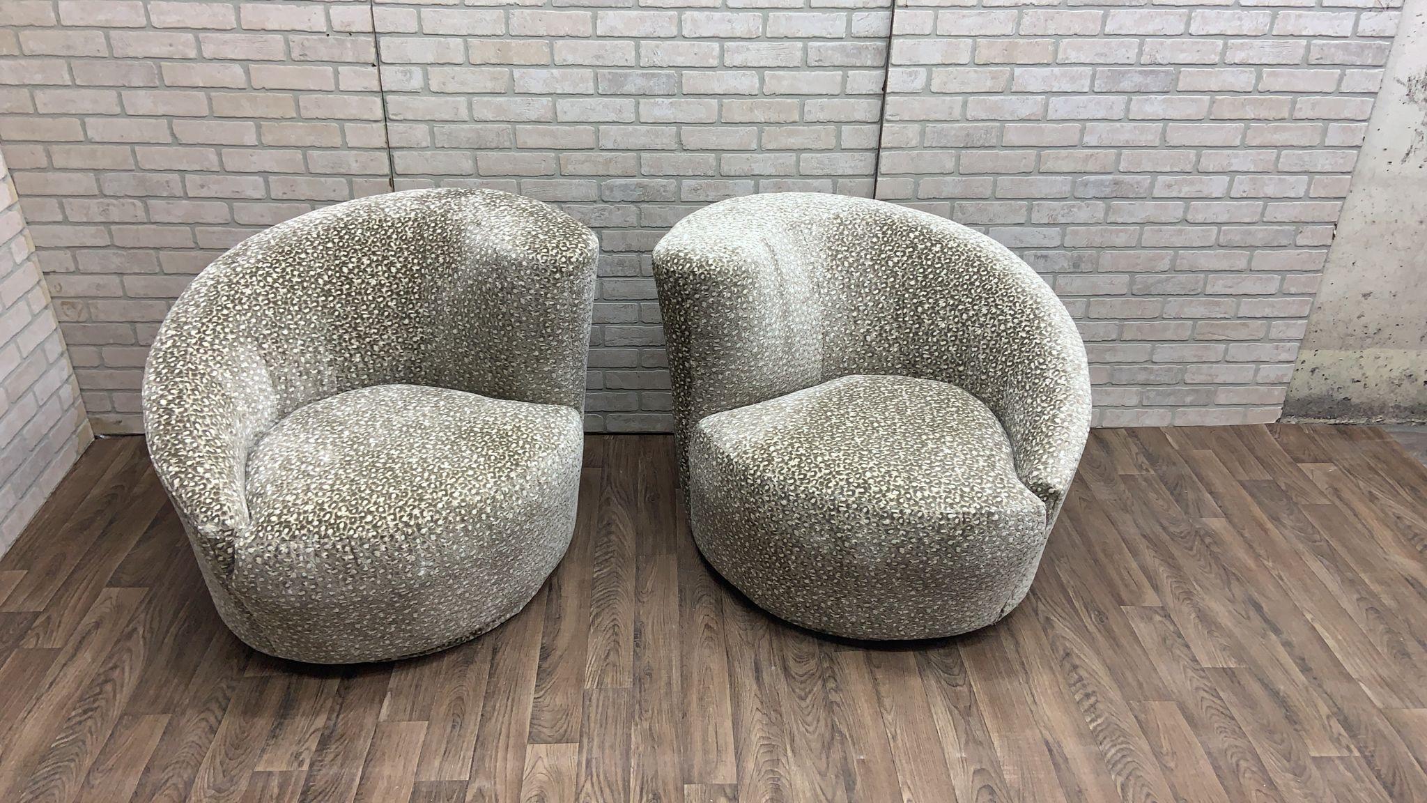 Vladimir Kagan Style Asymmetrical Swivel “Nautilus” Weiman Lounge Chairs - Pair For Sale 9