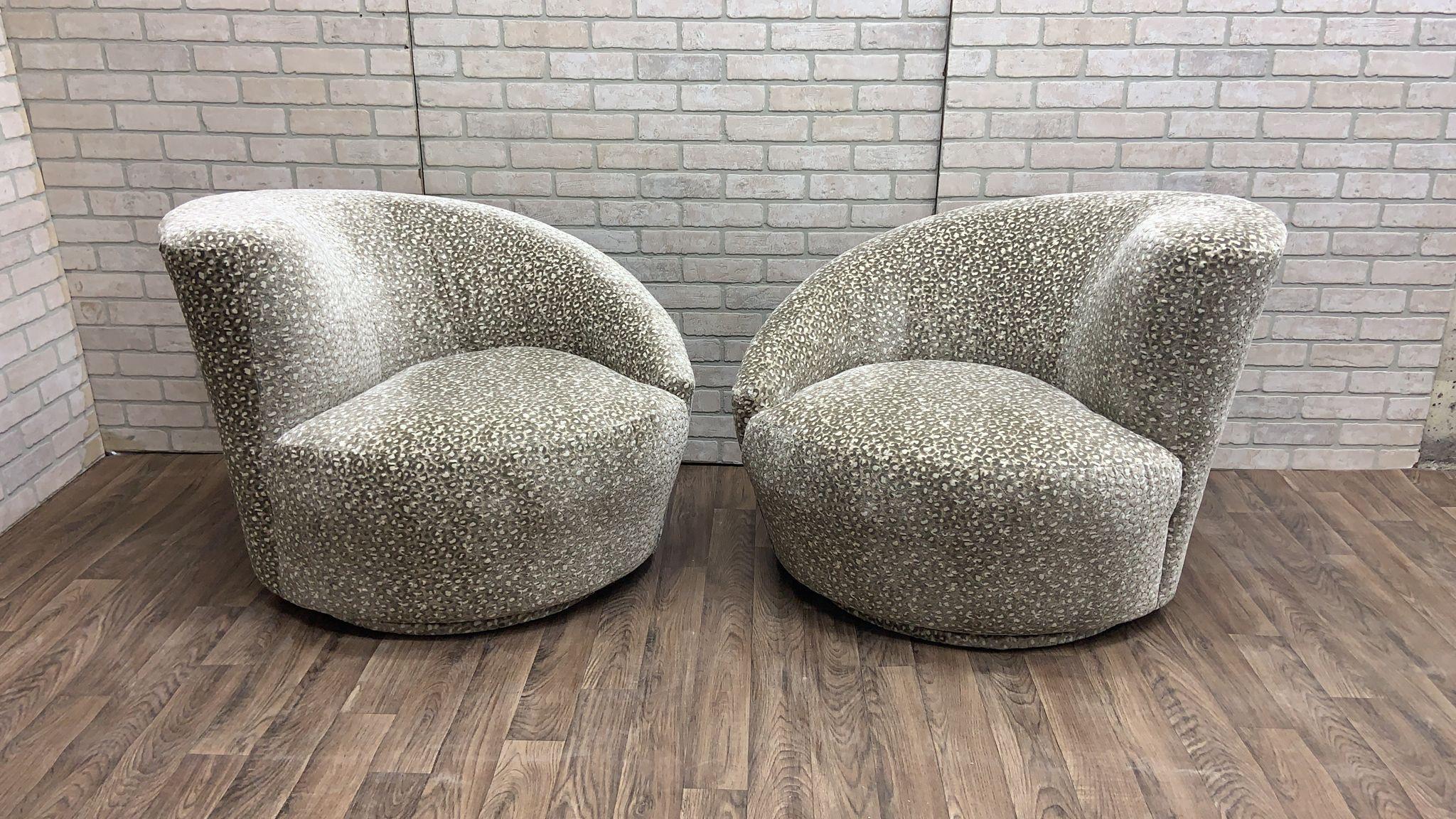 Mid-Century Modern Vladimir Kagan Style Asymmetrical Swivel “Nautilus” Weiman Lounge Chairs - Pair For Sale
