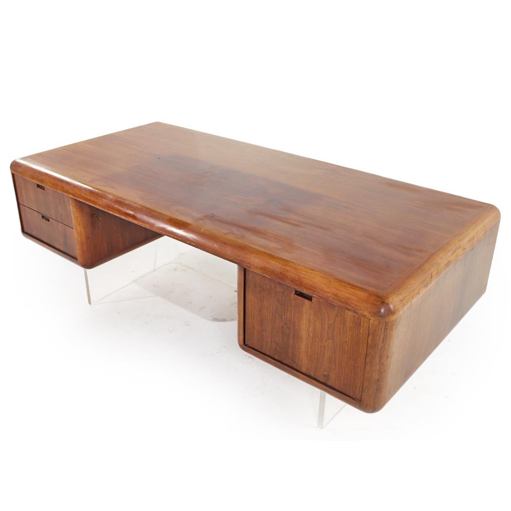 Vladimir Kagan Style Gianni Walnut and Lucite Executive Desk For Sale 1