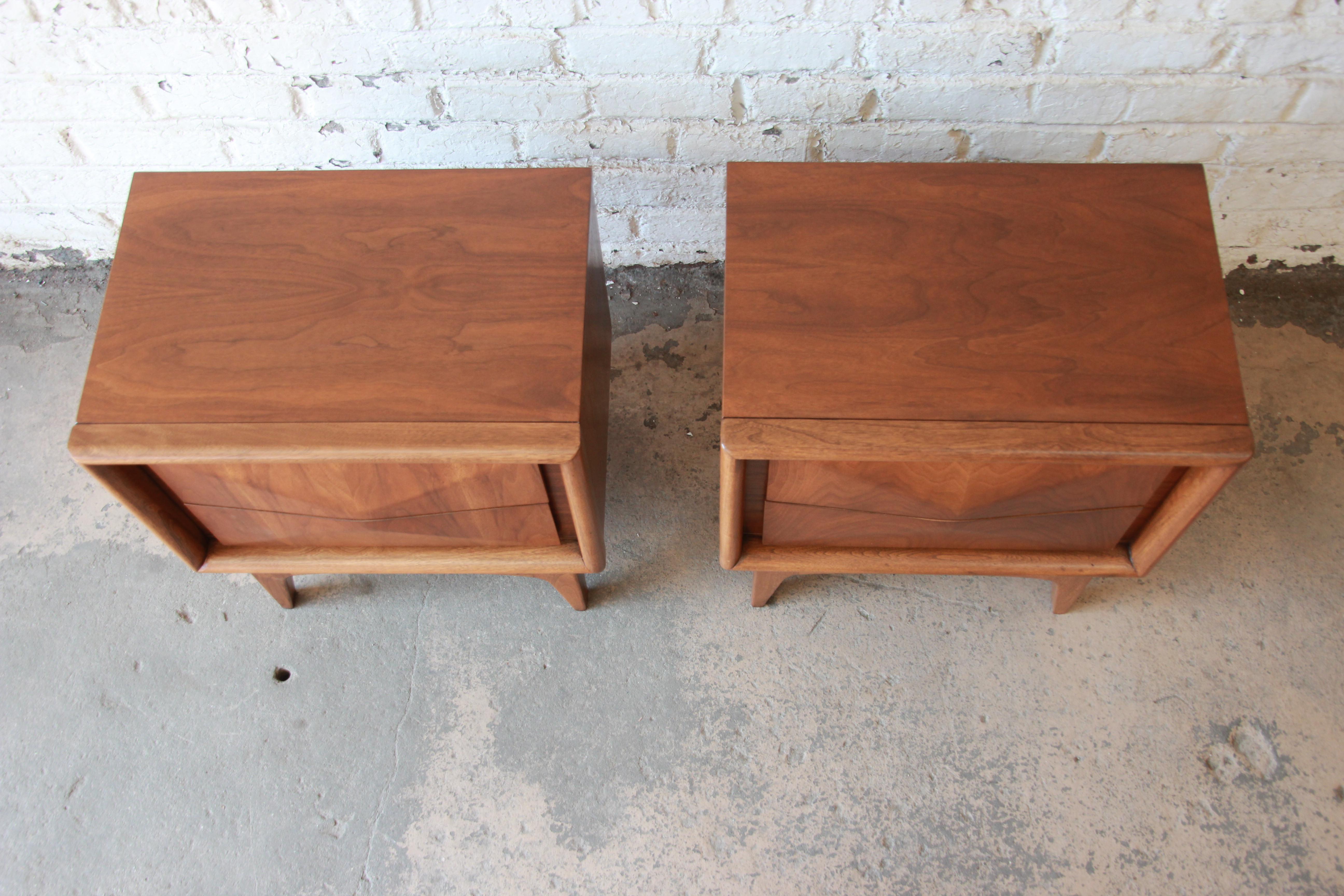 Mid-Century Modern Diamond Front Nightstands by United 2