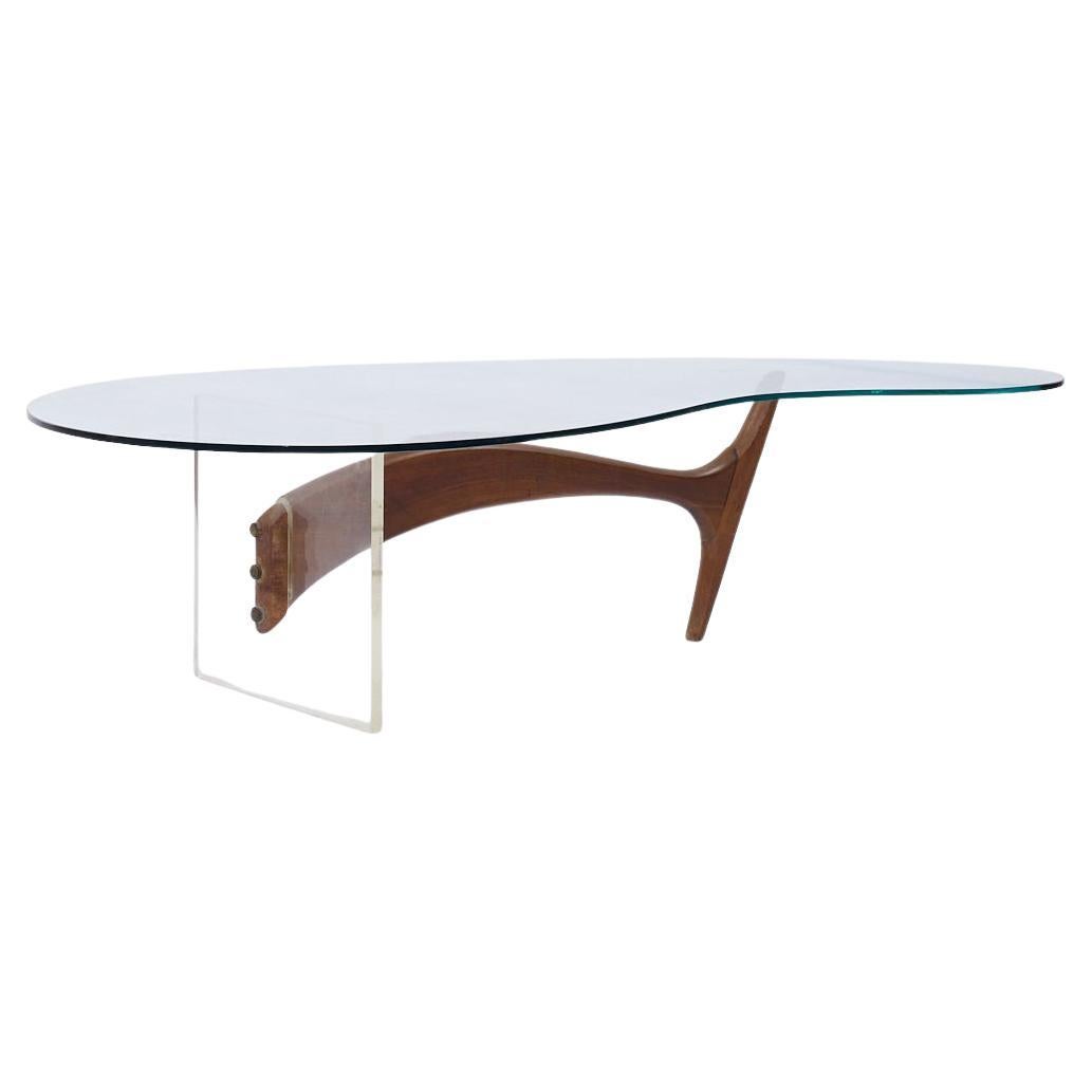 Nierenförmiger Couchtisch aus Nussbaum und Lucite aus der Mitte des Jahrhunderts