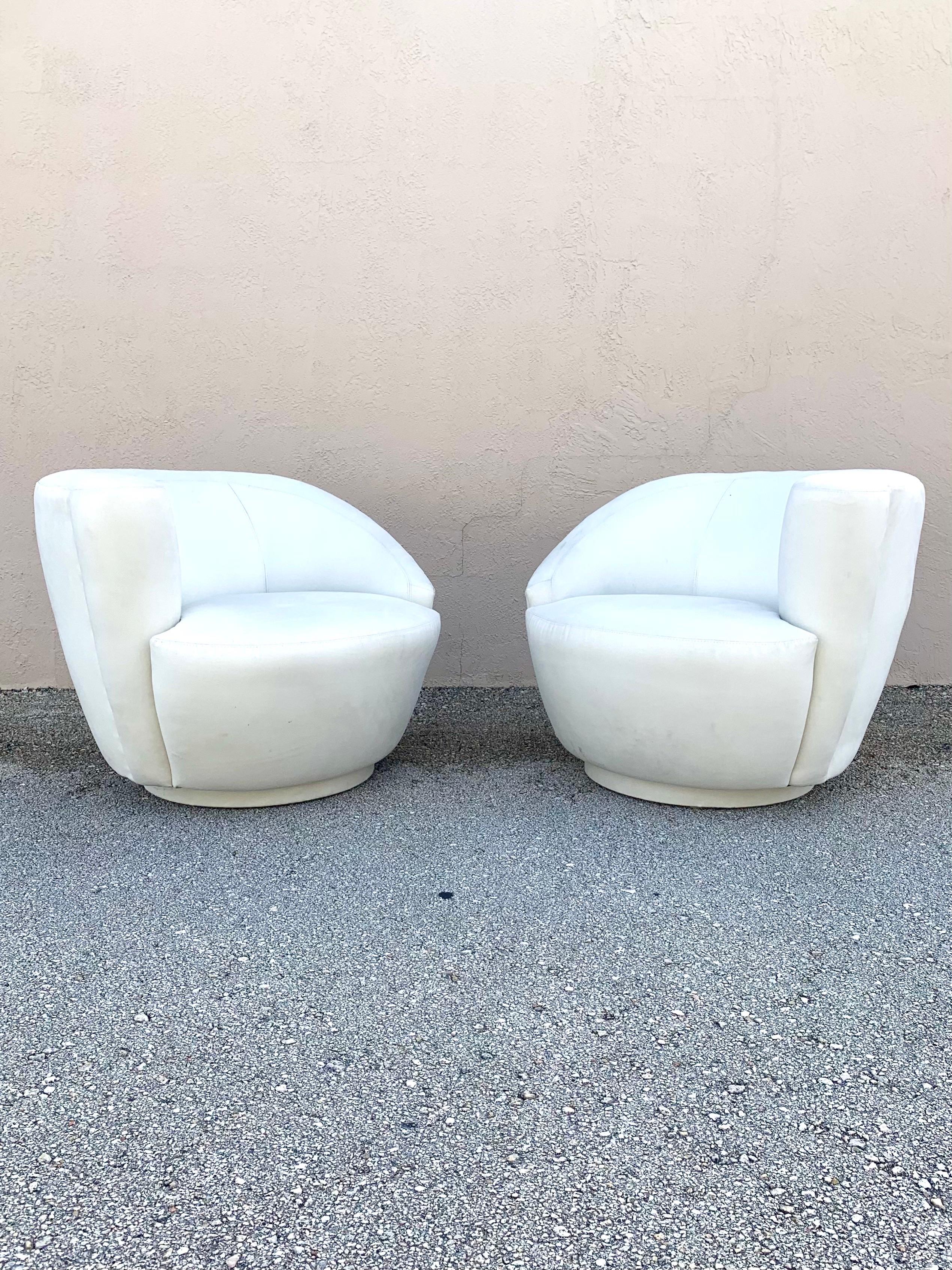 Mid-Century Modern Nautilus Style Swivel Chairs in White, a Pair 2
