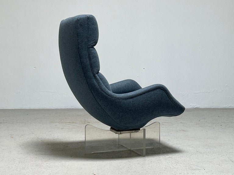 Vladimir Kagan Swiveling Cosmos Lounge Chair For Sale 5