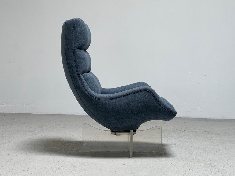 Fabric Vladimir Kagan Swiveling Cosmos Lounge Chair For Sale