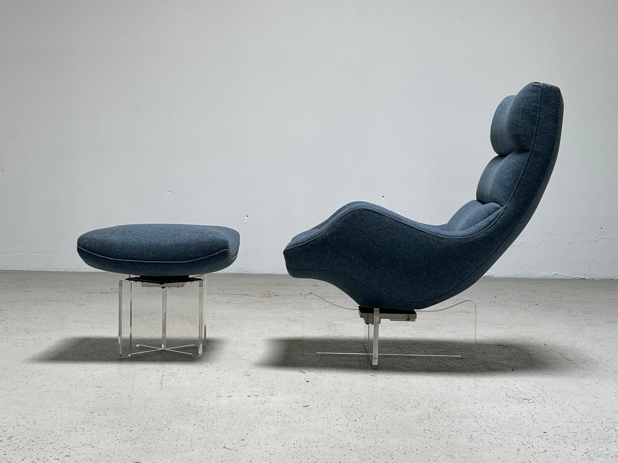 Late 20th Century Vladimir Kagan Attributed Swiveling Lounge Chair and Ottoman