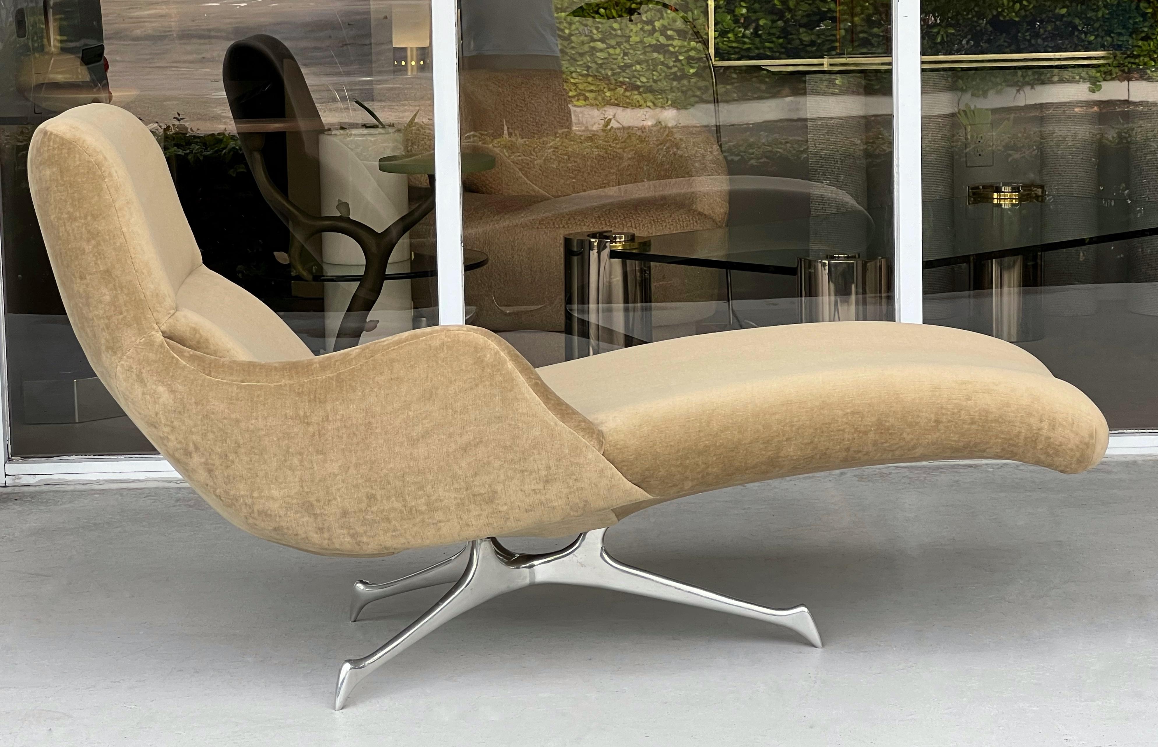 Chaise longue tri symétrique Vladimir Kagan en vente 4