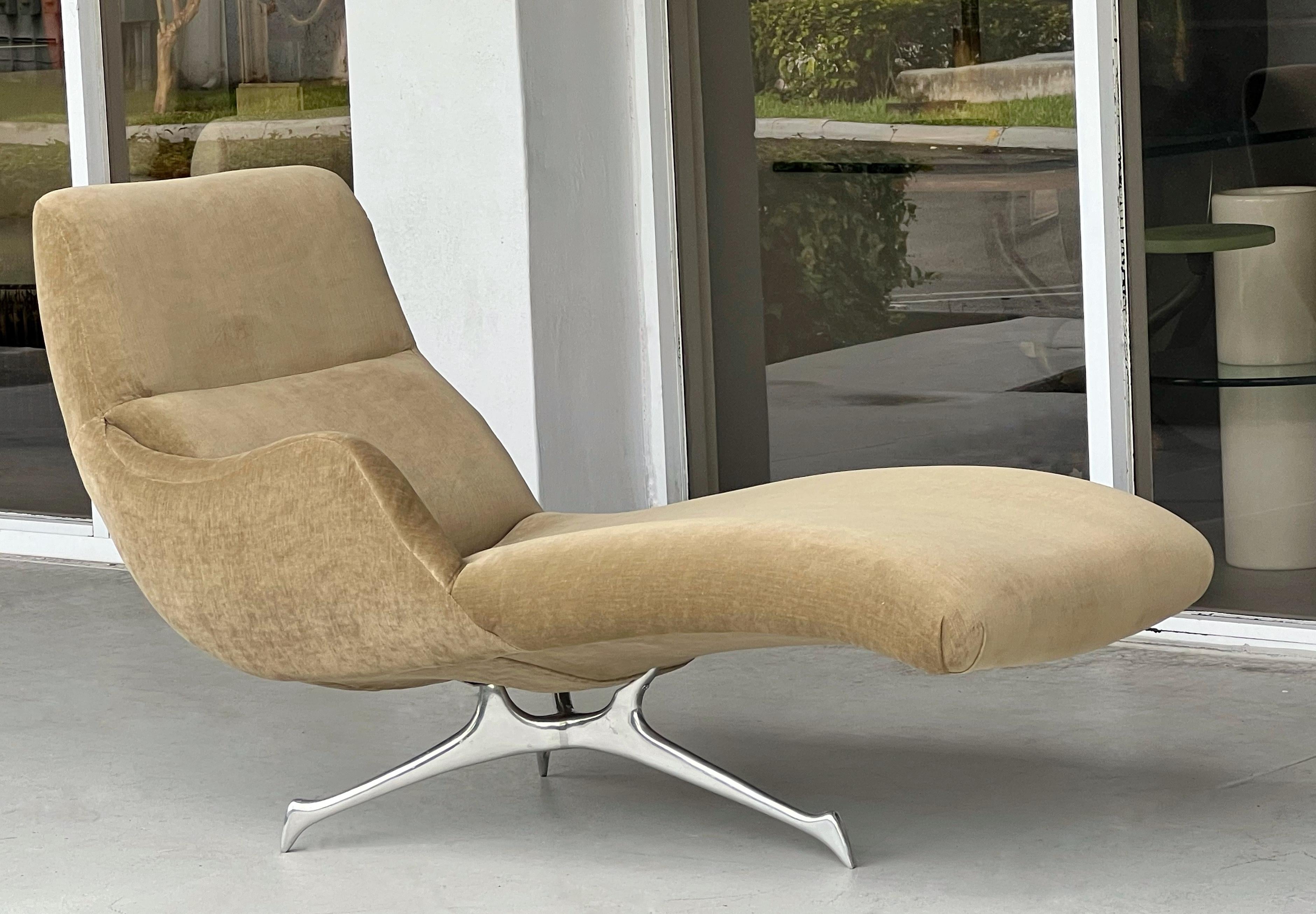 Chaise longue tri symétrique Vladimir Kagan en vente 6
