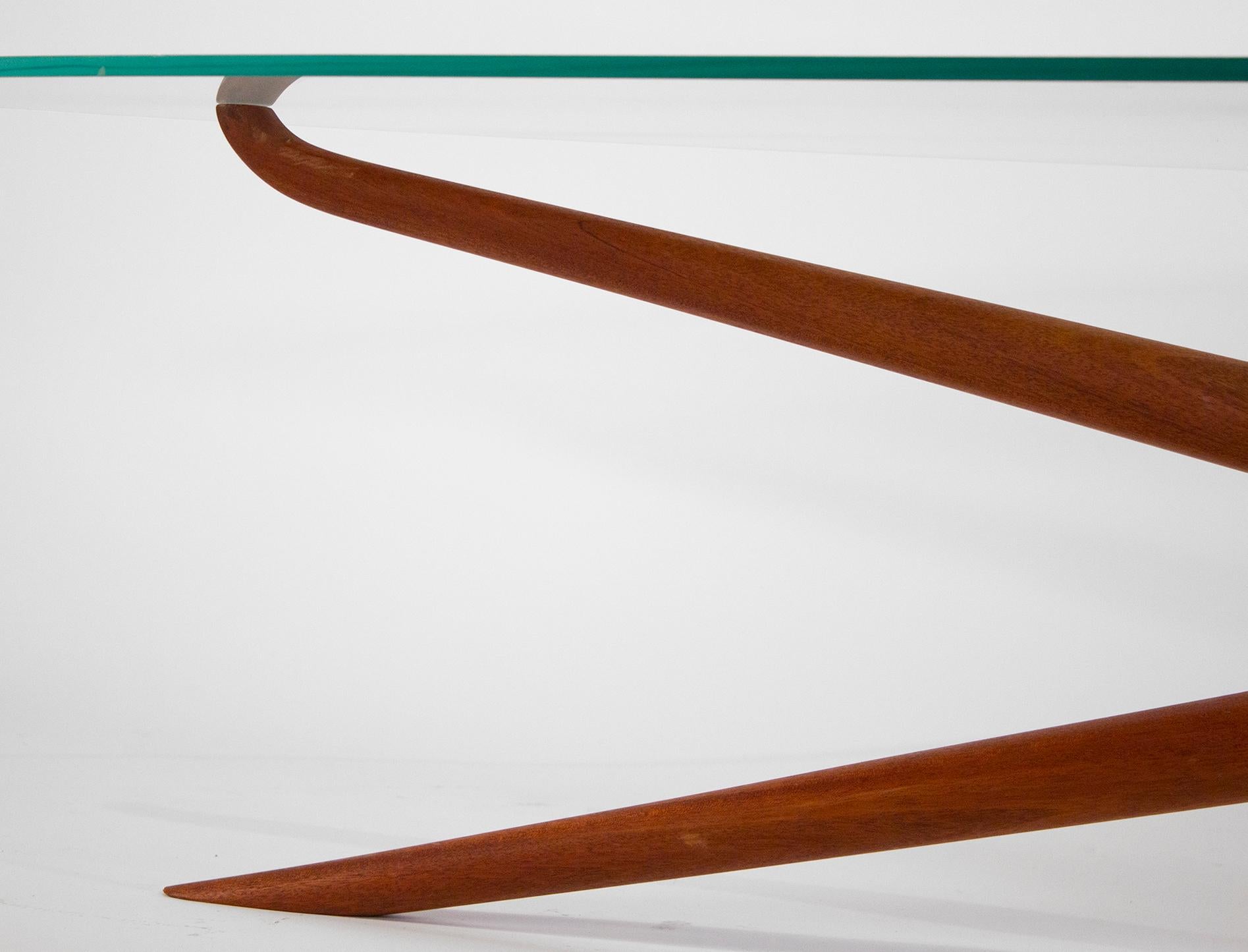 20th Century Mid-Century Modern Tri-Symmetric Organic Coffee Table in Mahogany with Glass Top For Sale