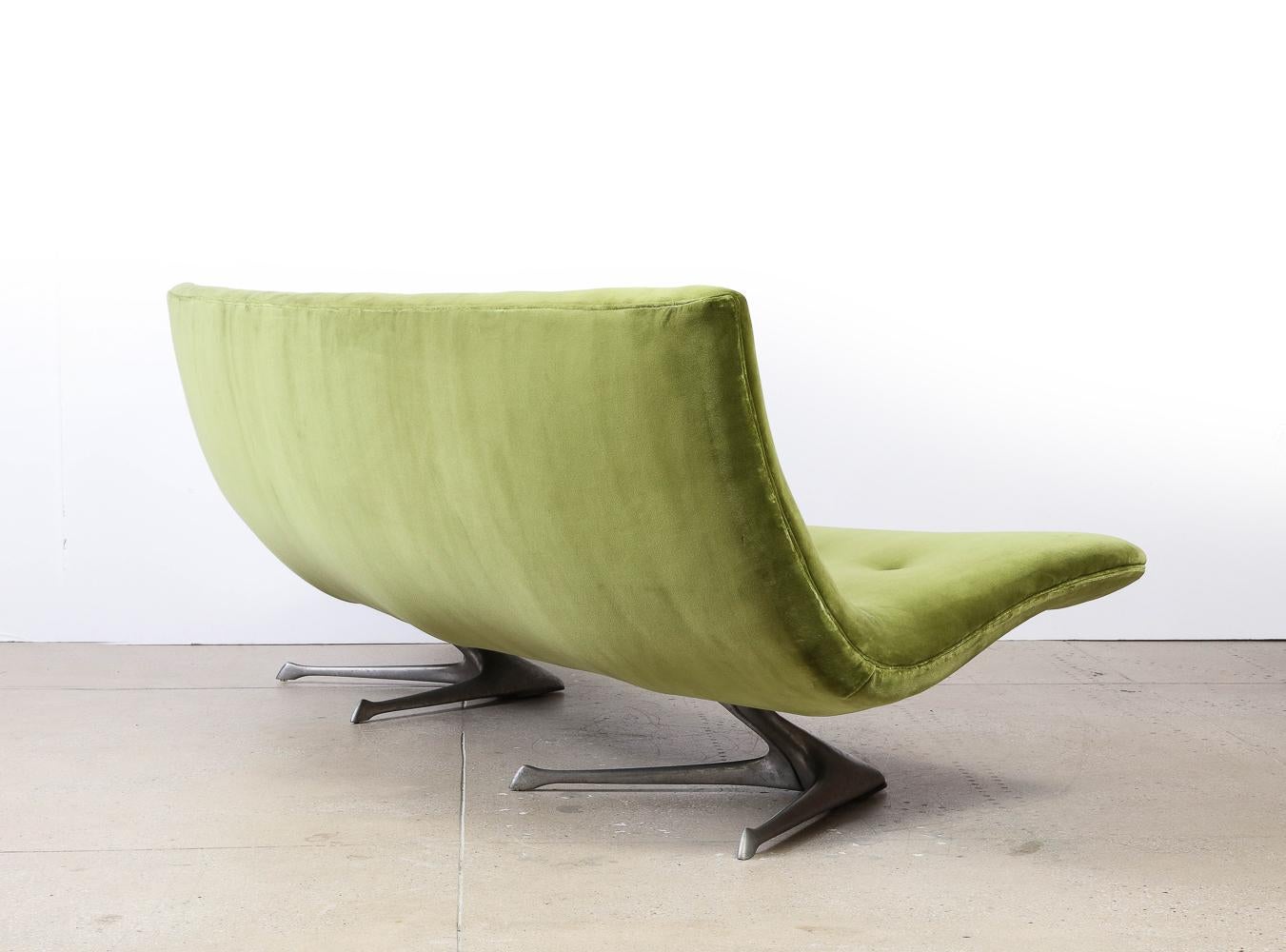 Einhorn-Sofa von Vladimir Kagan im Zustand „Gut“ im Angebot in New York, NY