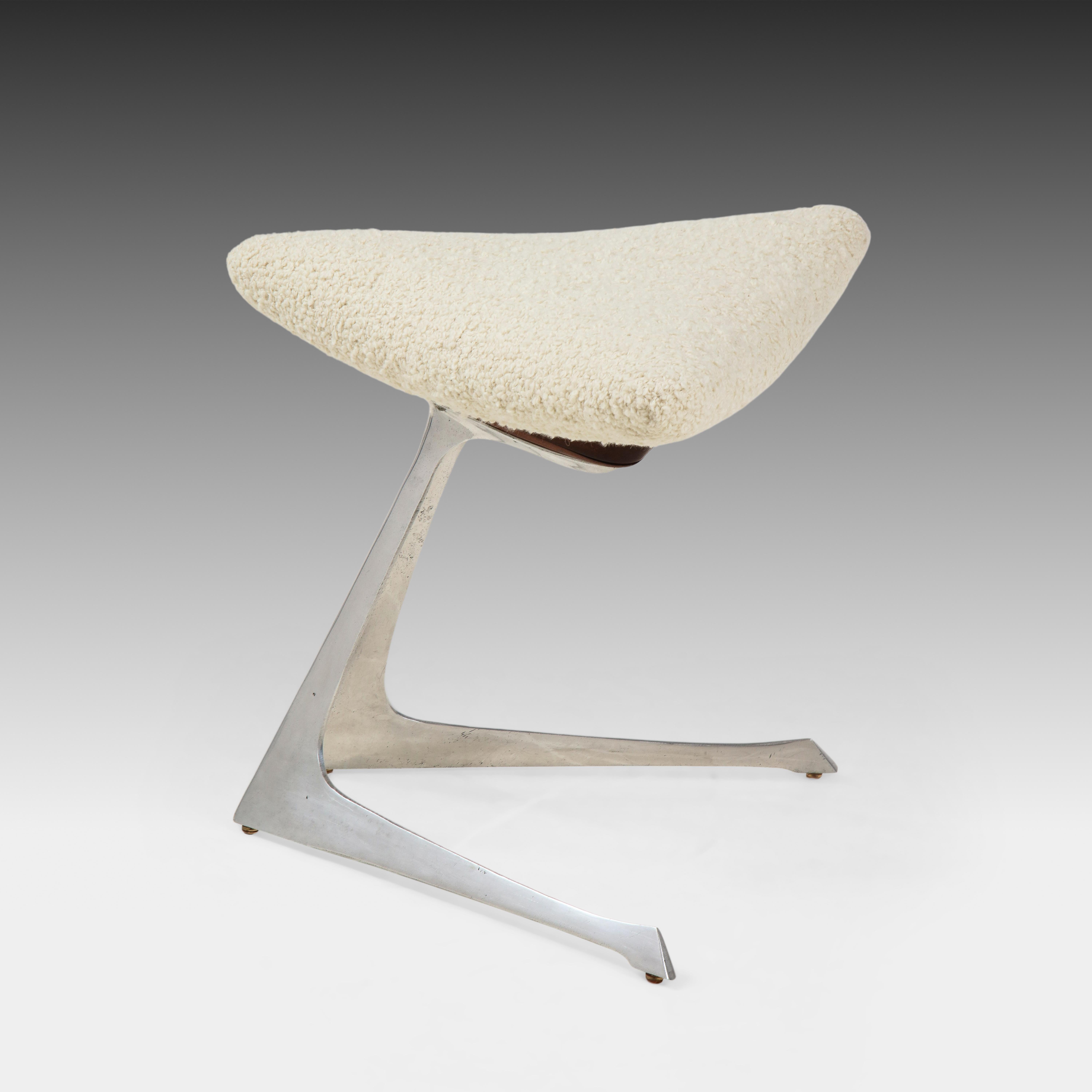 Polished Vladimir Kagan Rare Unicorn Stool in Aluminum and Ivory Bouclé, 1960s For Sale