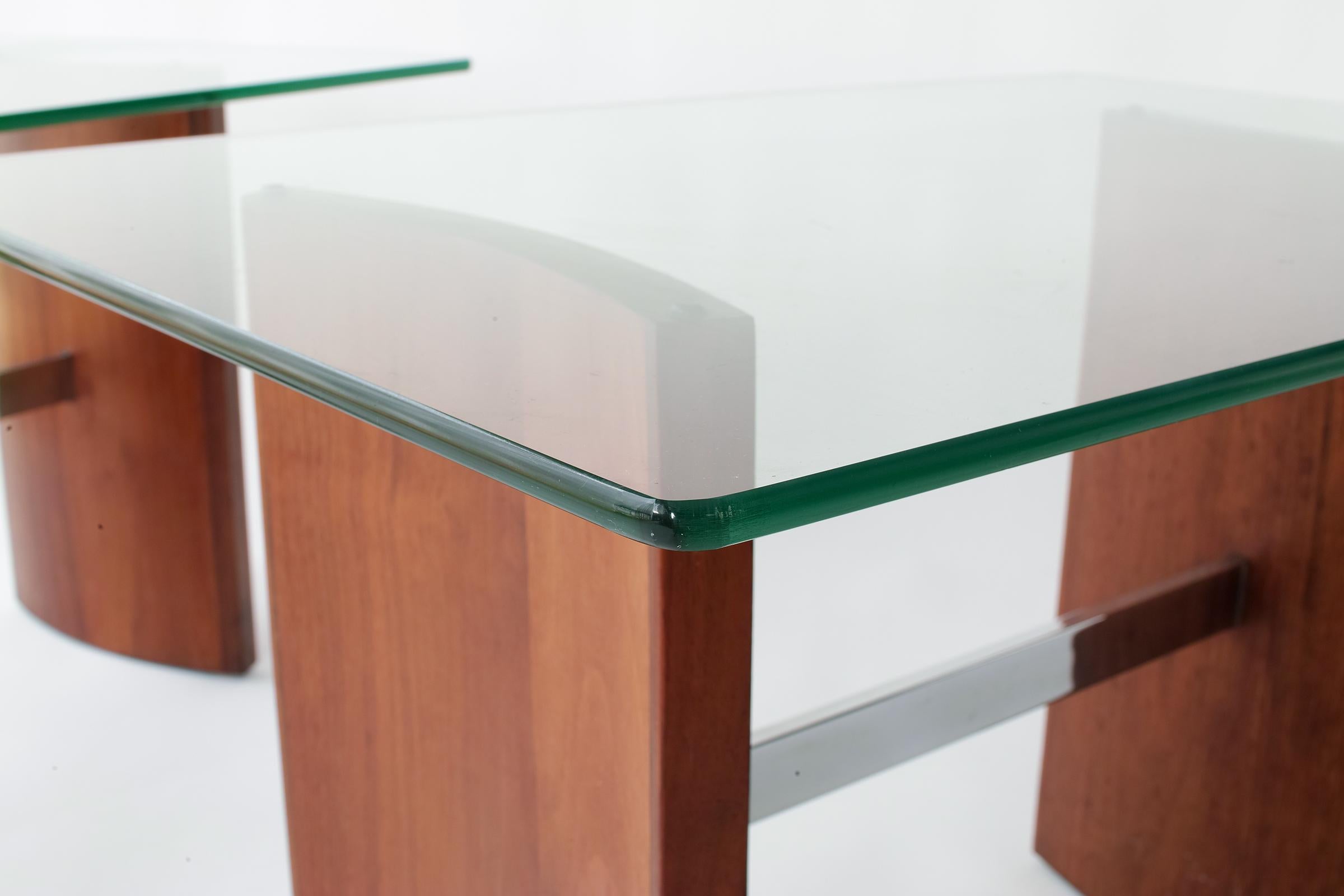 Vladimir Kagan Walnut and Glass End Tables For Sale 1
