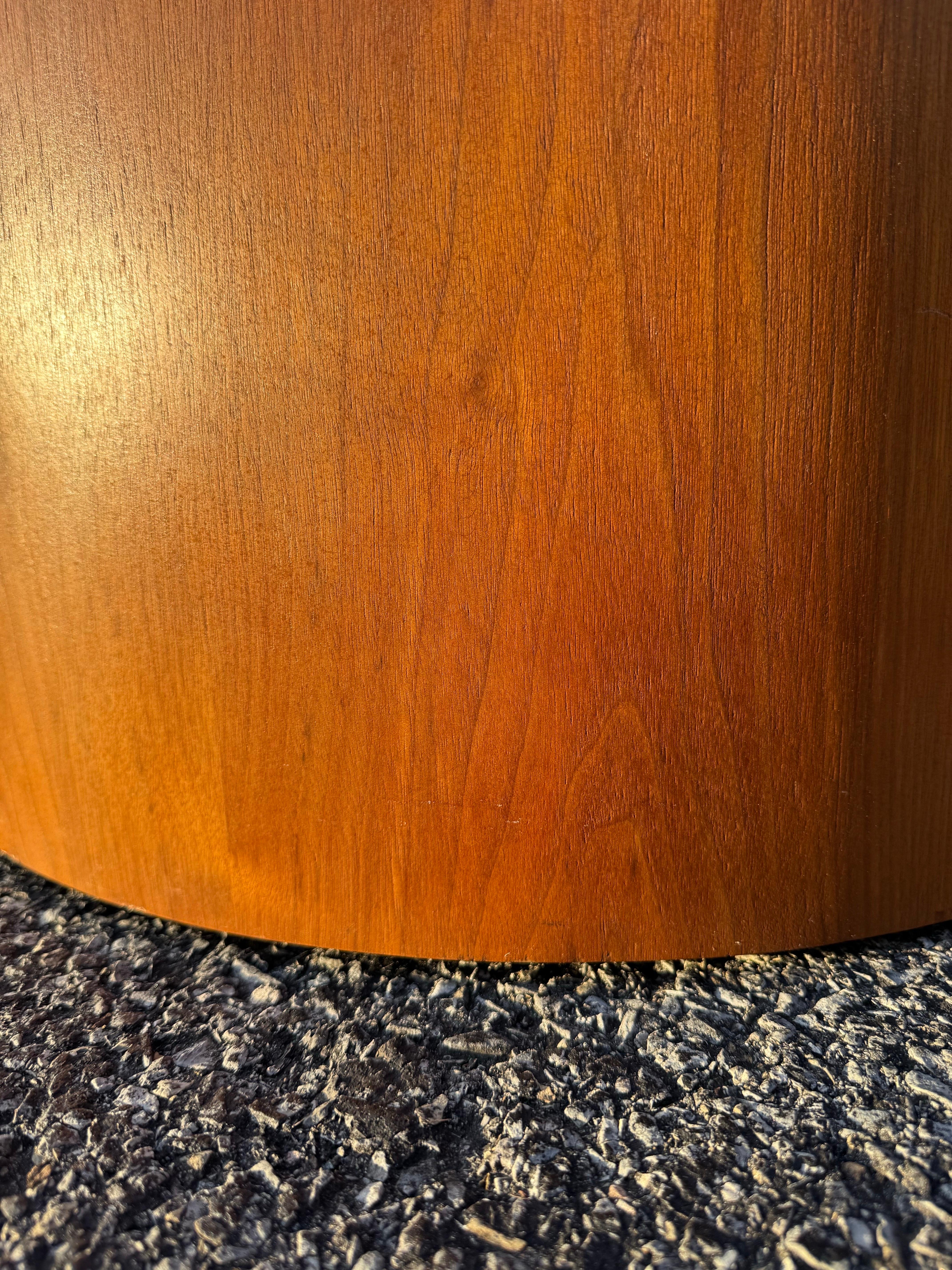 Table basse à escargots en noyer Vladimir Kagan Moderne du milieu du siècle dernier en vente 4