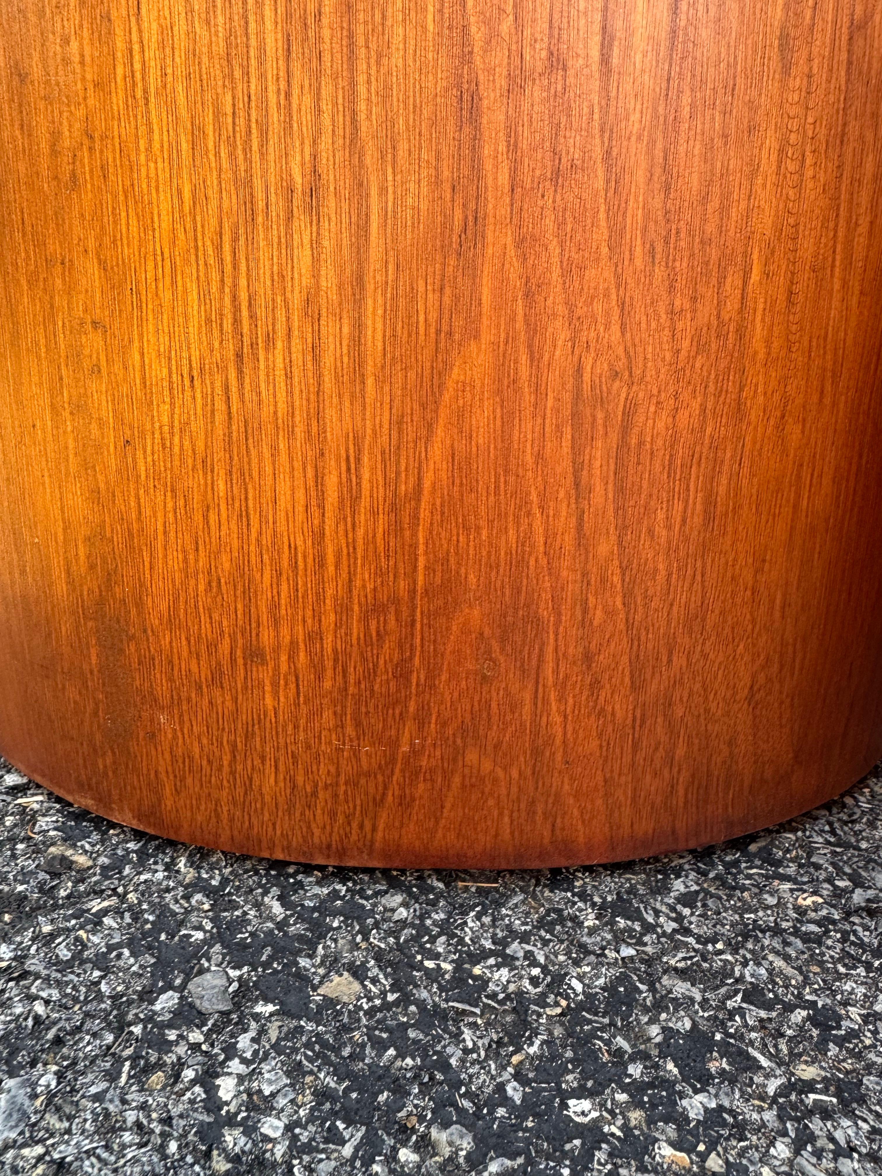 Américain Table basse à escargots en noyer Vladimir Kagan Moderne du milieu du siècle dernier en vente