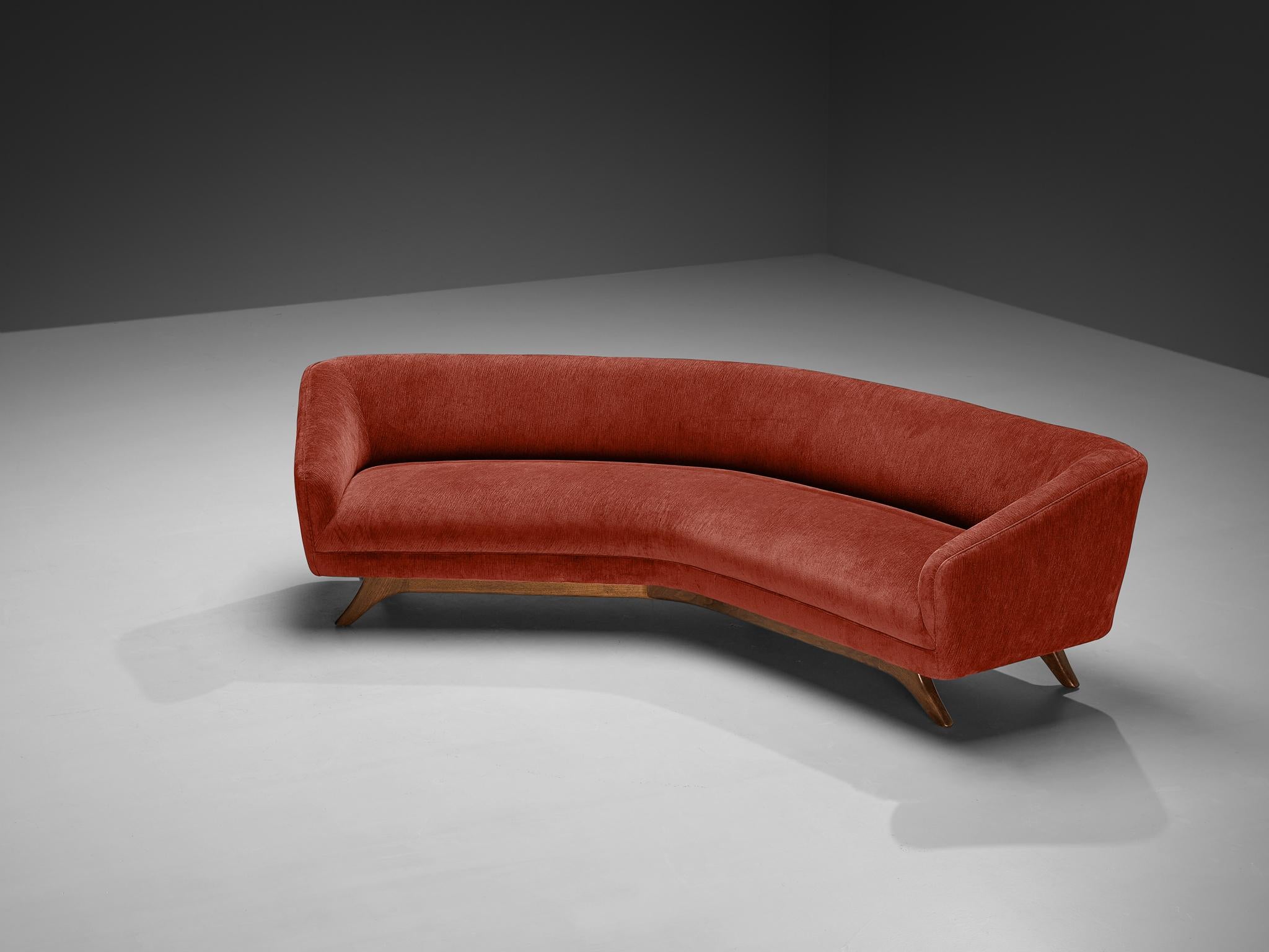 Vladimir Kagan 'Wide Angle' Sofa mit rotbraunem Bezug und Nussbaumholz  (Ende des 20. Jahrhunderts) im Angebot