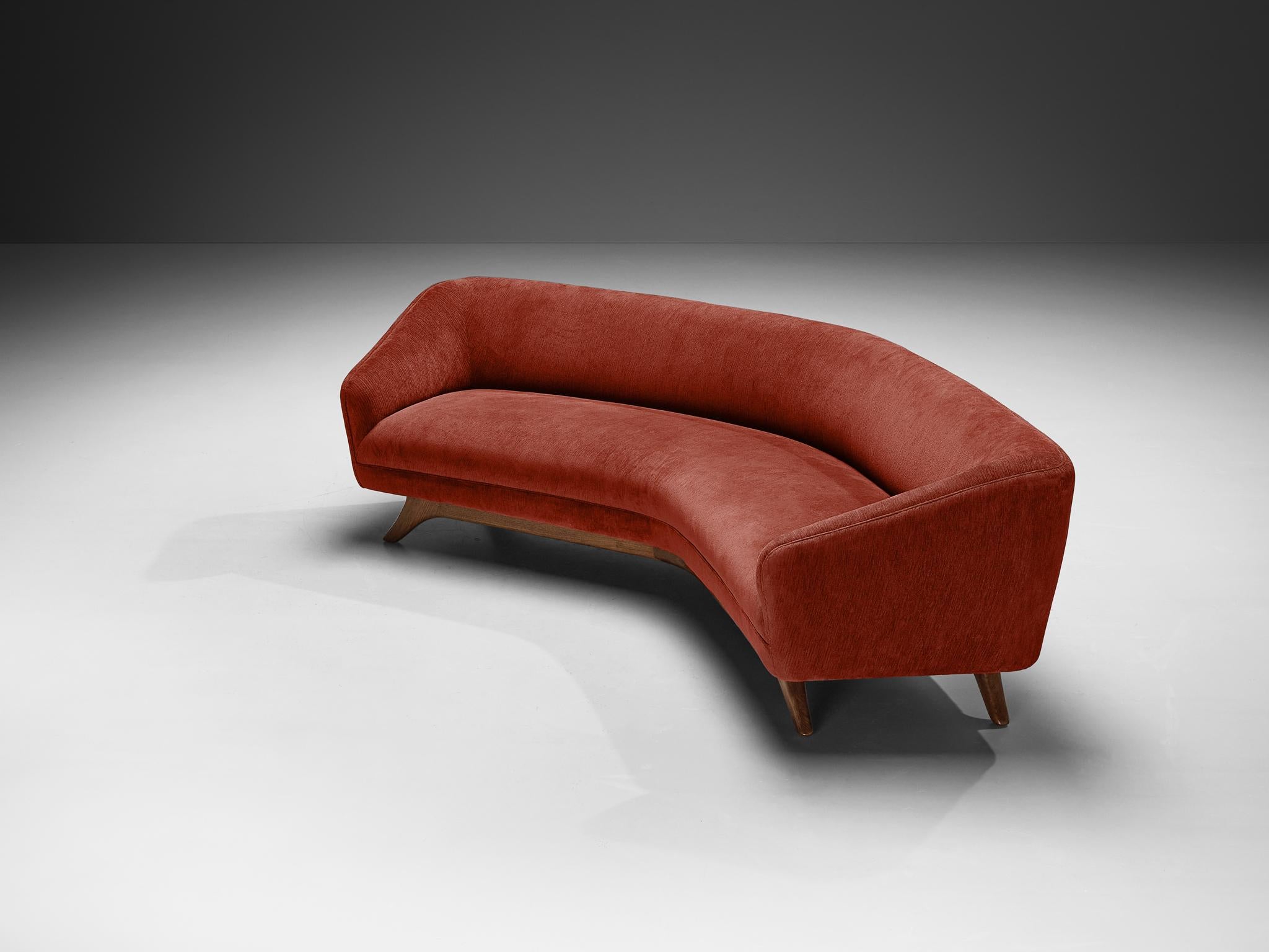 Vladimir Kagan 'Wide Angle' Sofa in Red Brown Upholstery and Walnut  For Sale 3